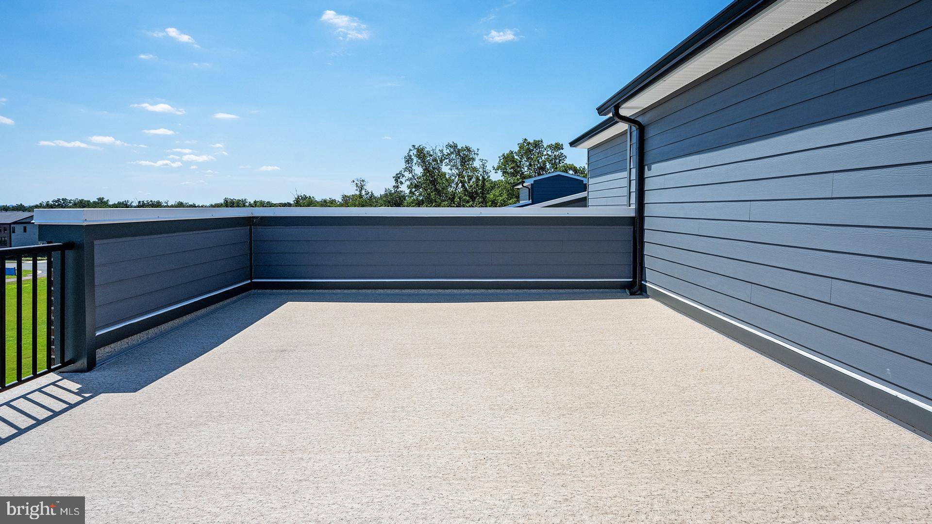 ONE LOUDOUN - Residential