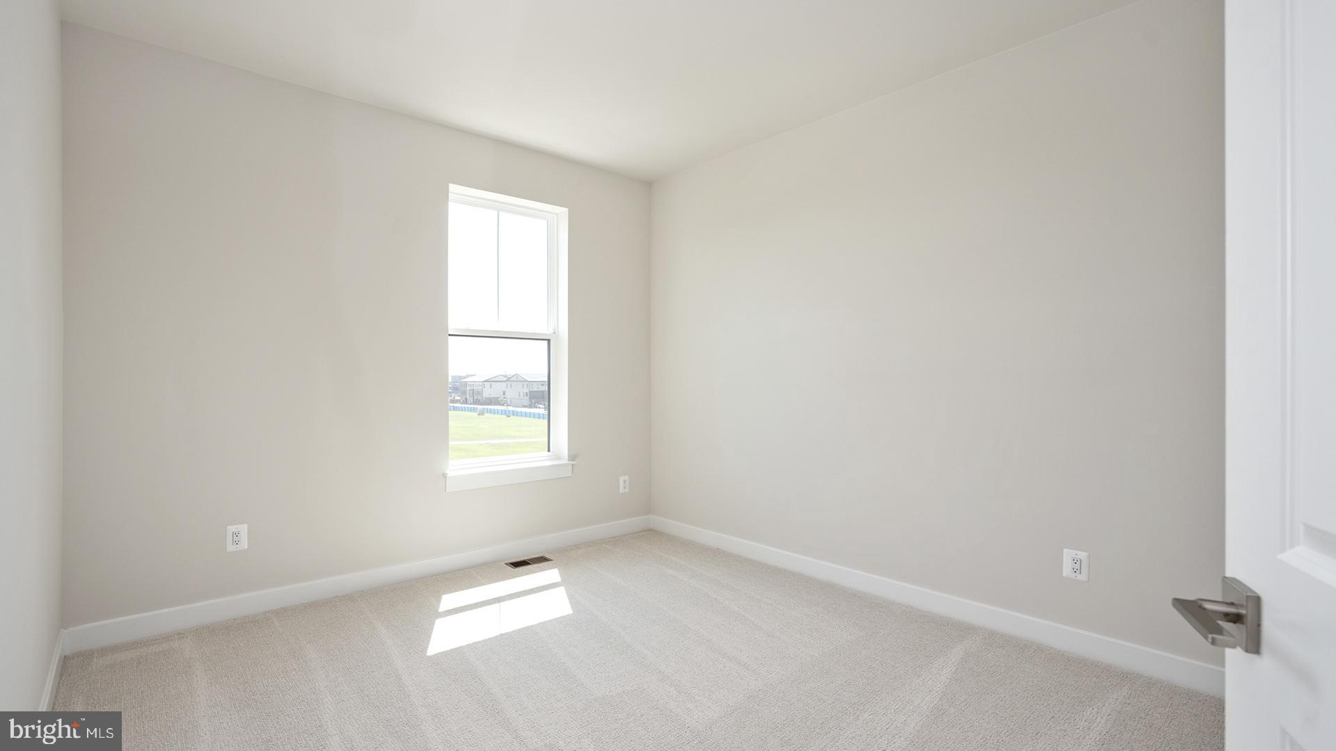 ONE LOUDOUN - Residential