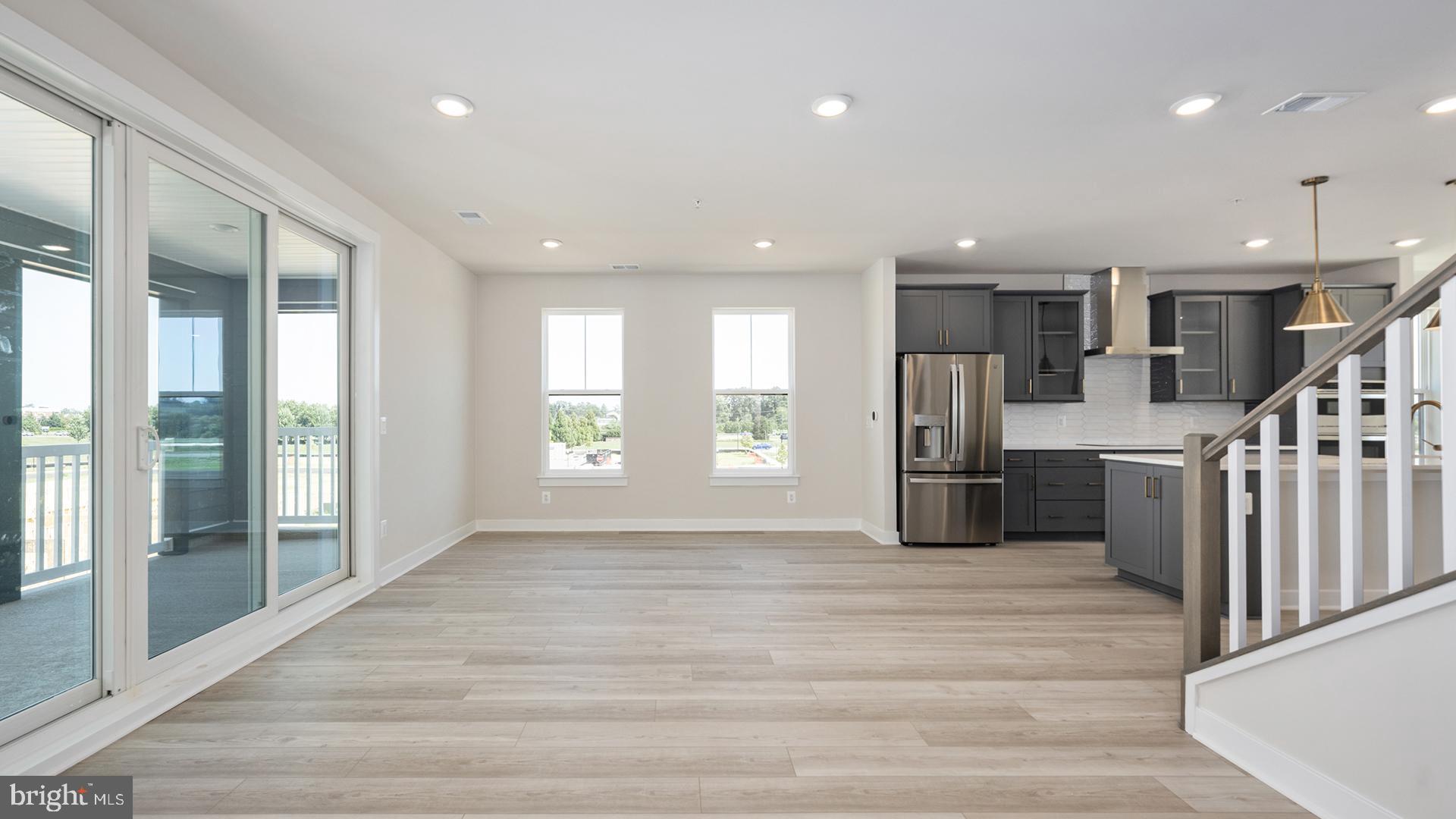 ONE LOUDOUN - Residential