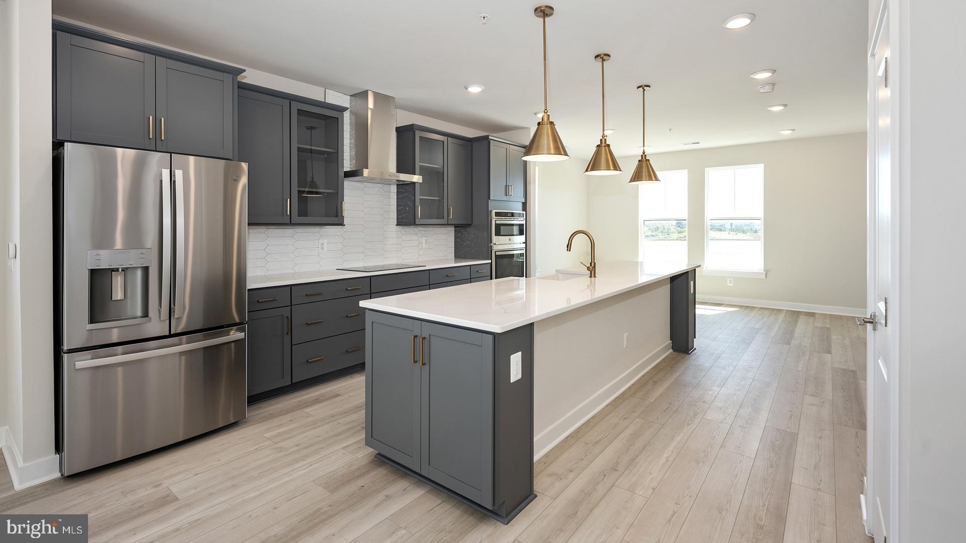 ONE LOUDOUN - Residential