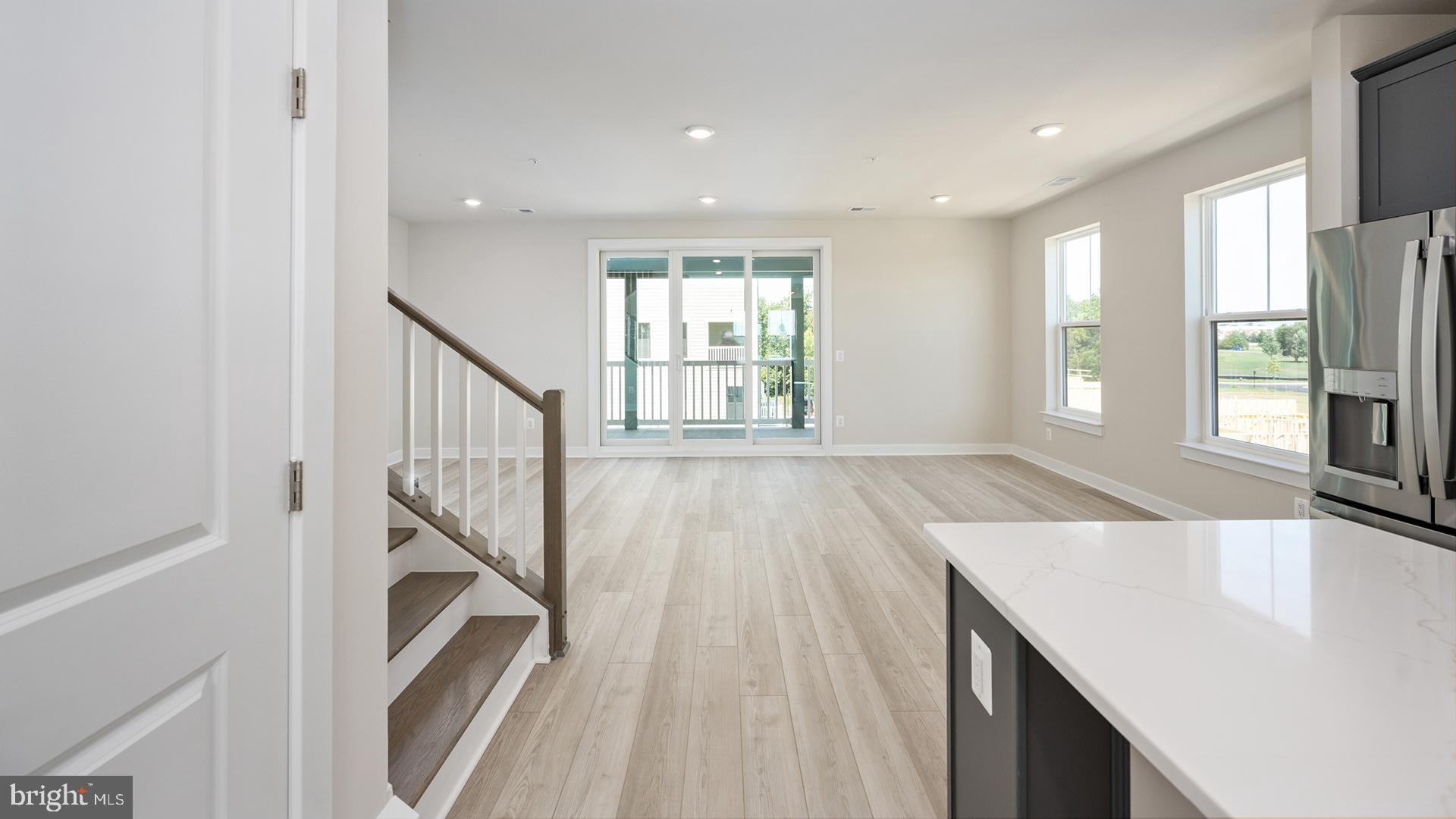 ONE LOUDOUN - Residential