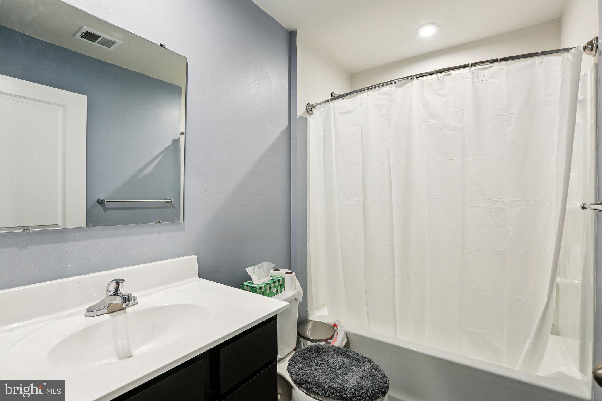 GREEN RIDGE MANOR - Residential