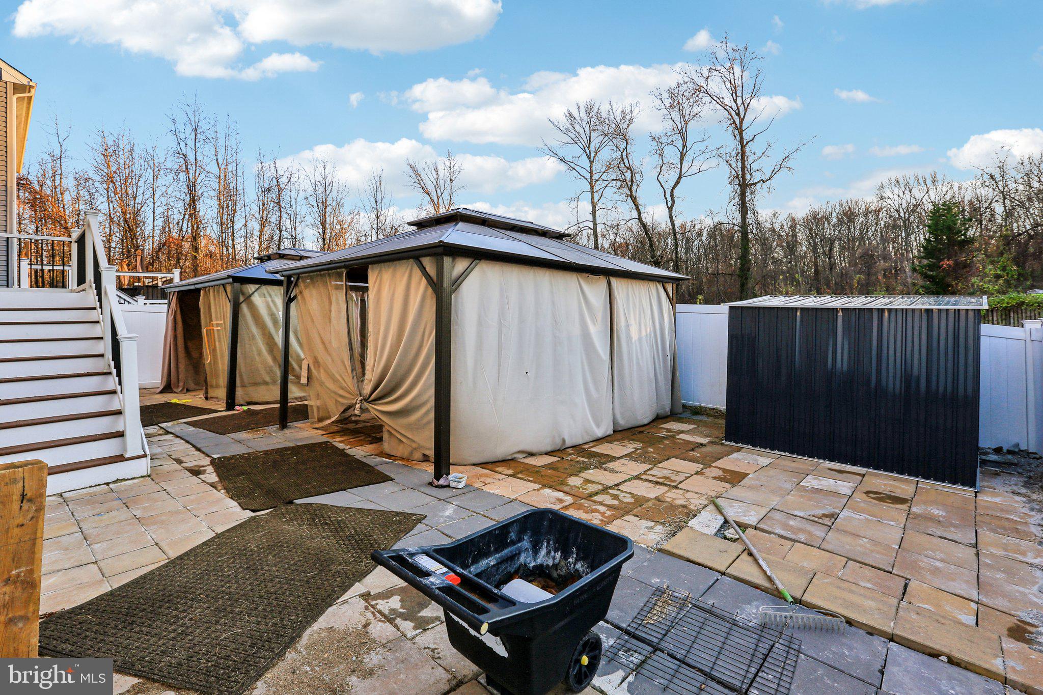 GREEN RIDGE MANOR - Residential