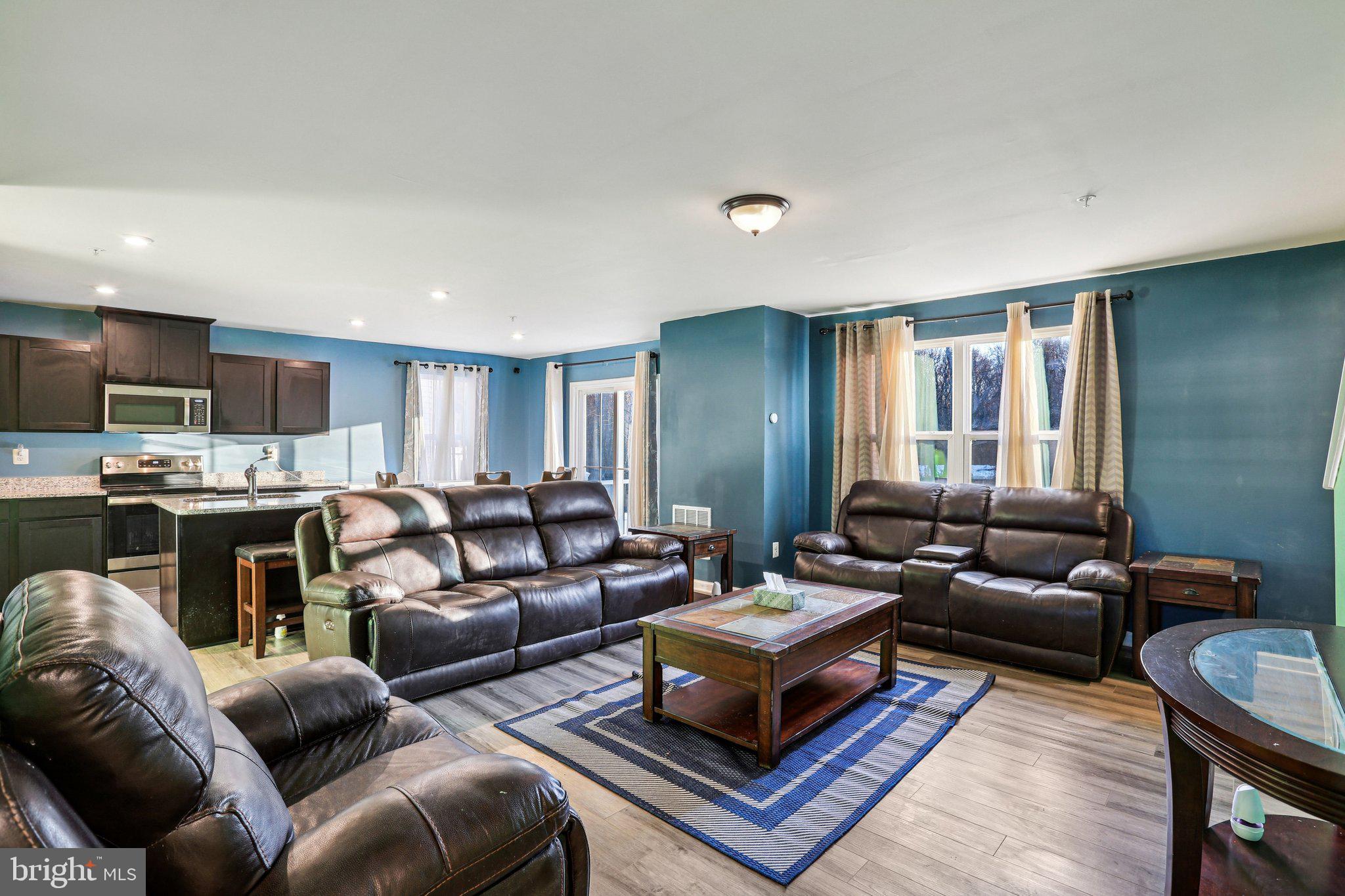 211 GREEN RIDGE LANE