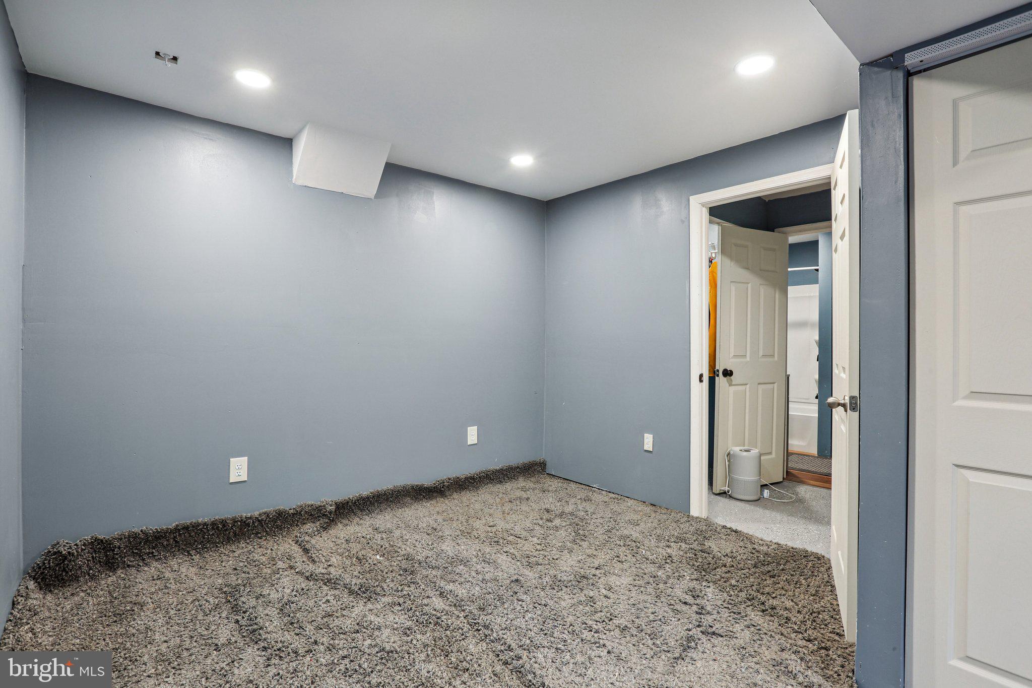 GREEN RIDGE MANOR - Residential