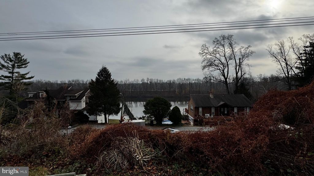 Photo of 176 Riversedge Dr, NORRISTOWN, PA 19403 (MLS # PAMC2162394)