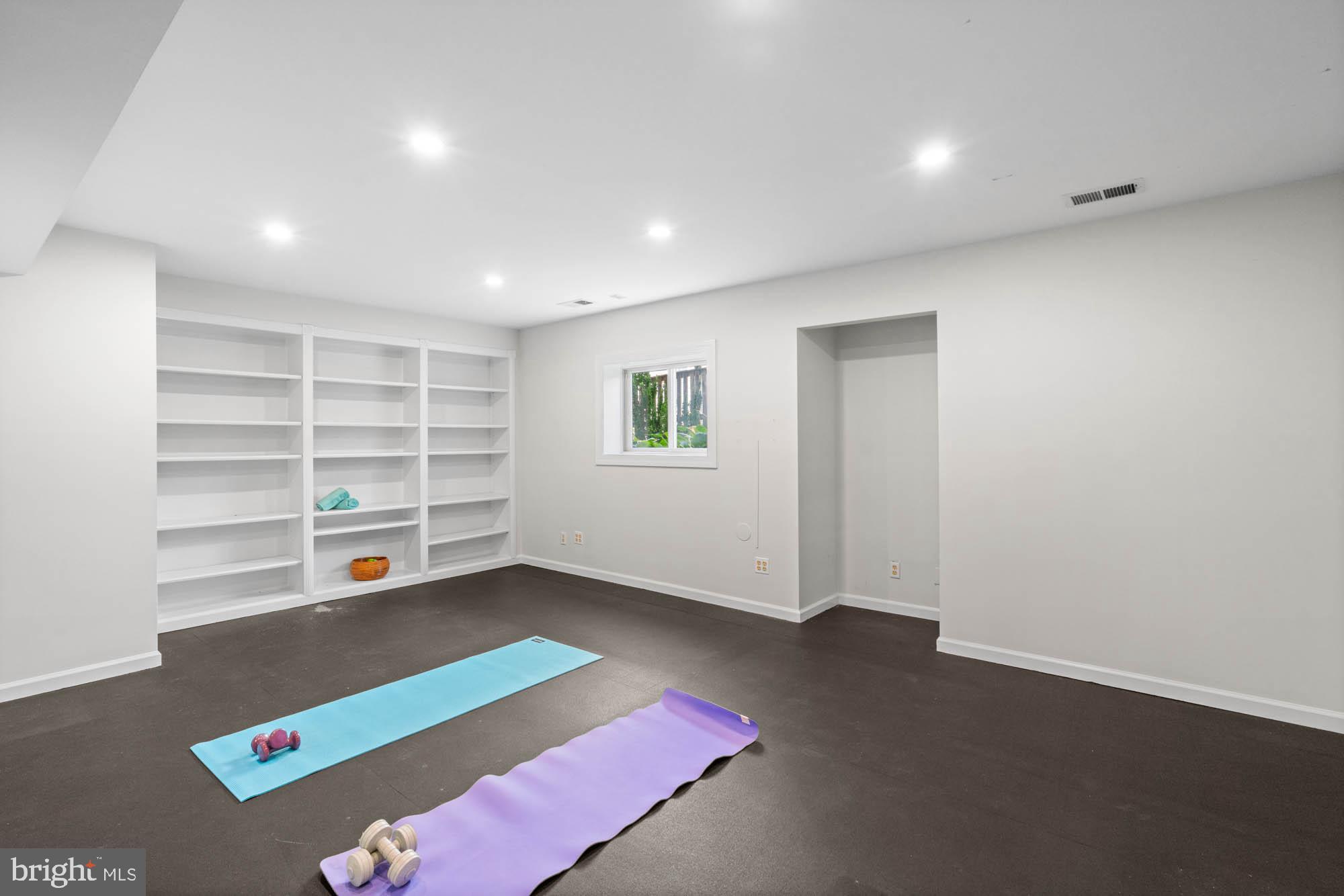 GLEN ECHO HEIGHTS - Residential