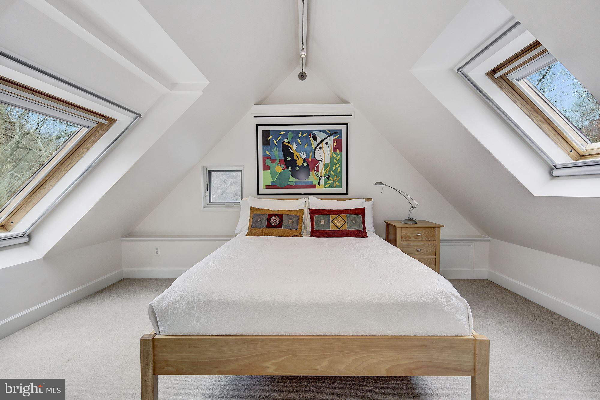 FOREST HILLS - Residential
