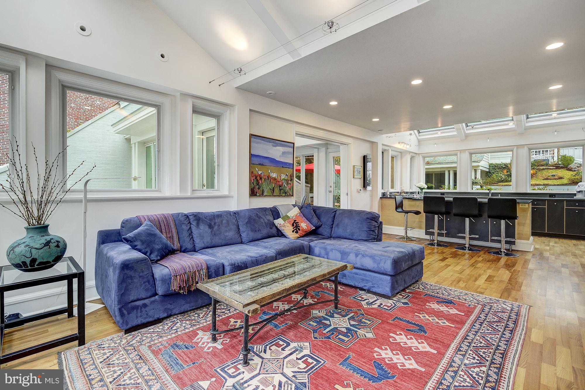 FOREST HILLS - Residential