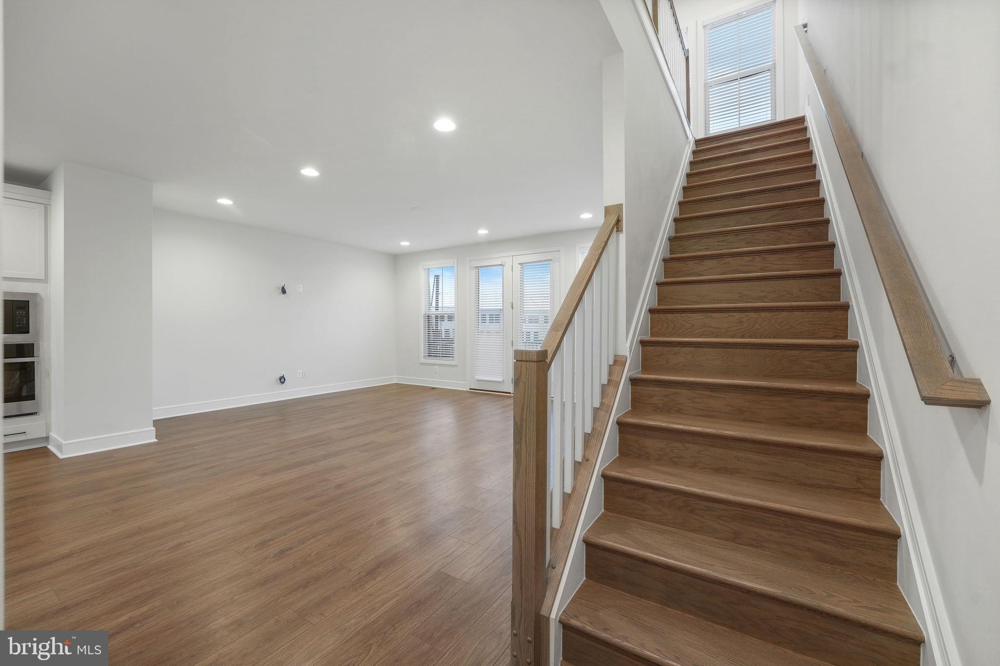 DEMOTT & SILVER - Residential Lease