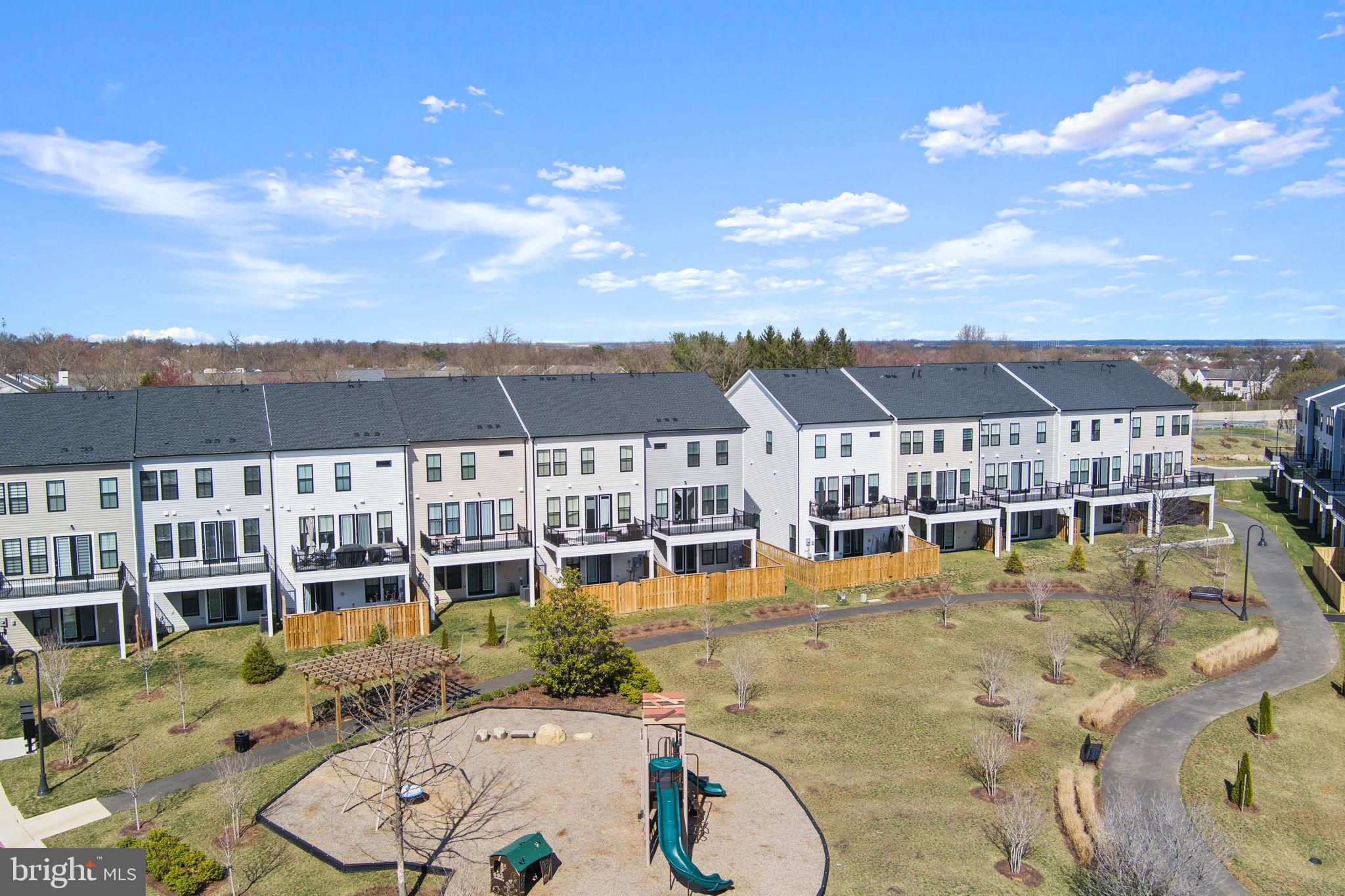 DEMOTT & SILVER - Residential Lease