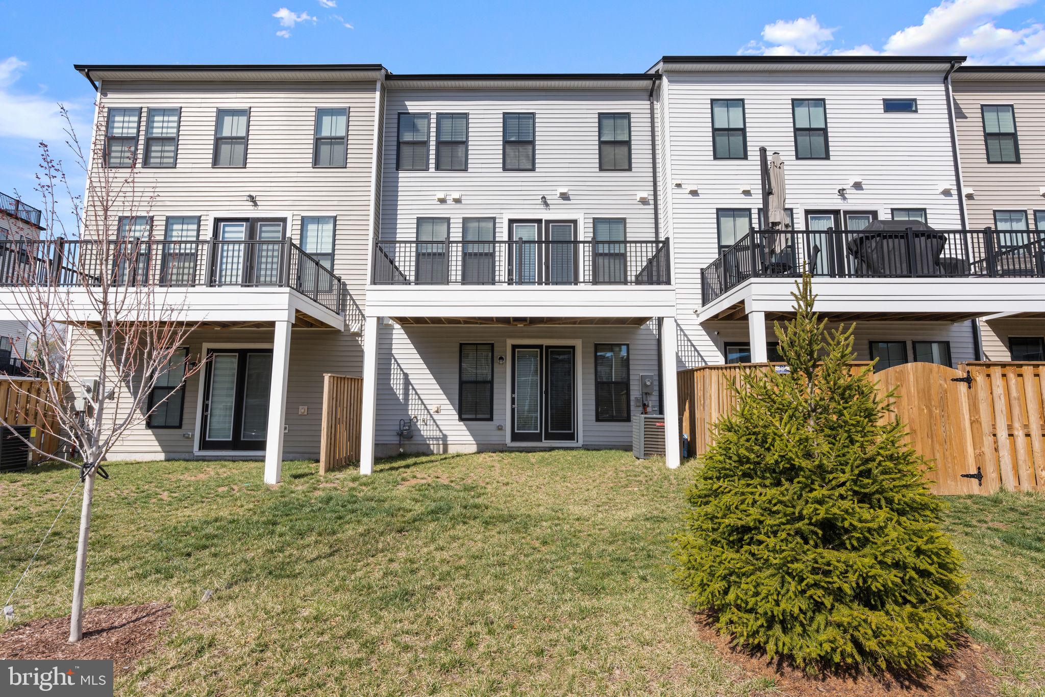 DEMOTT & SILVER - Residential Lease