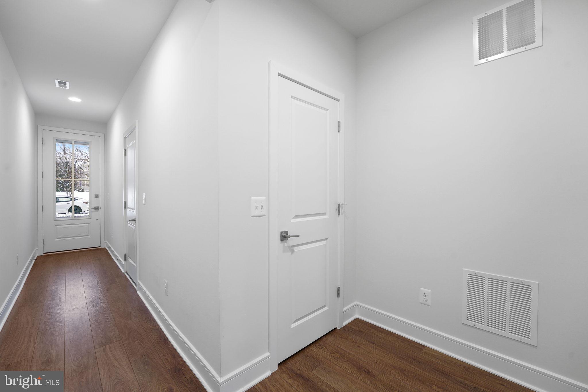 DEMOTT & SILVER - Residential Lease