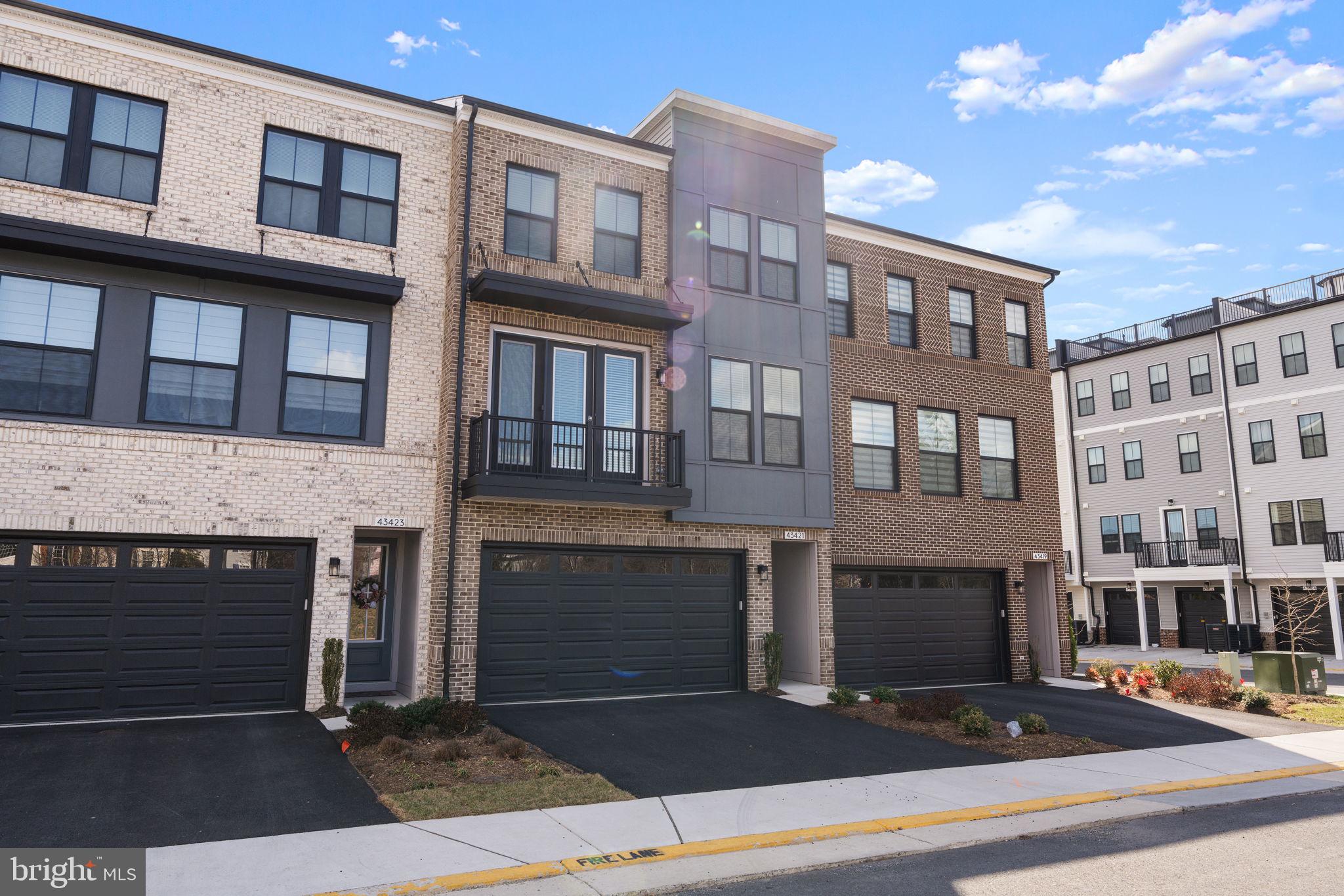 DEMOTT & SILVER - Residential Lease