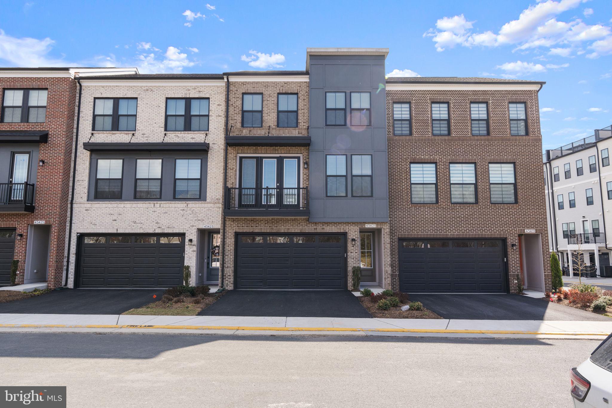 DEMOTT & SILVER - Residential Lease