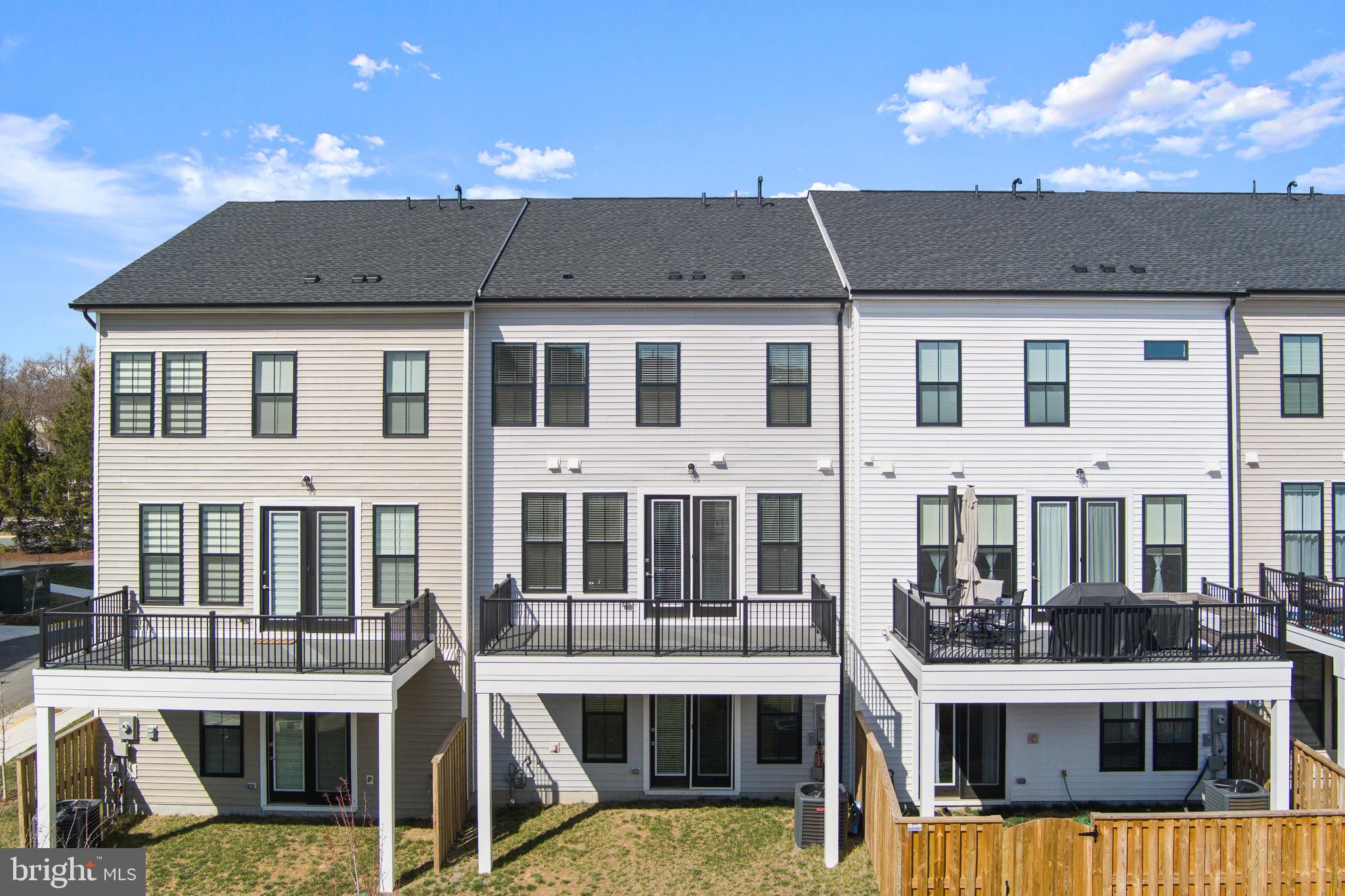 DEMOTT & SILVER - Residential Lease