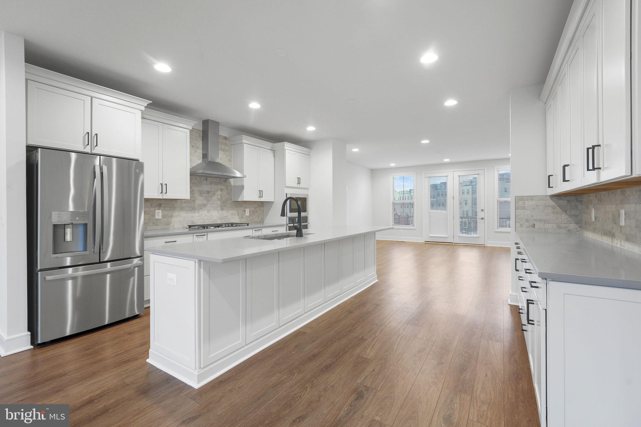 DEMOTT & SILVER - Residential Lease