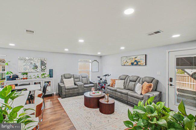 HIDDEN VALLEY - Residential