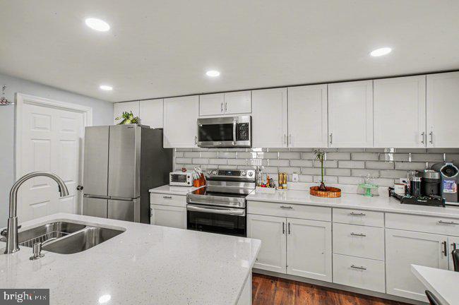 HIDDEN VALLEY - Residential