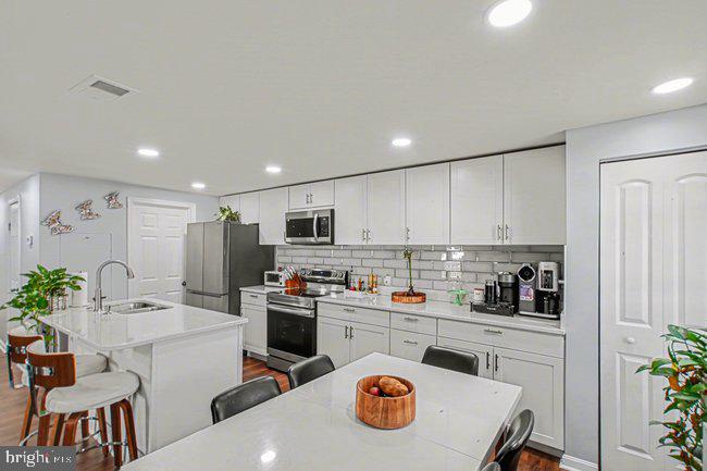 HIDDEN VALLEY - Residential