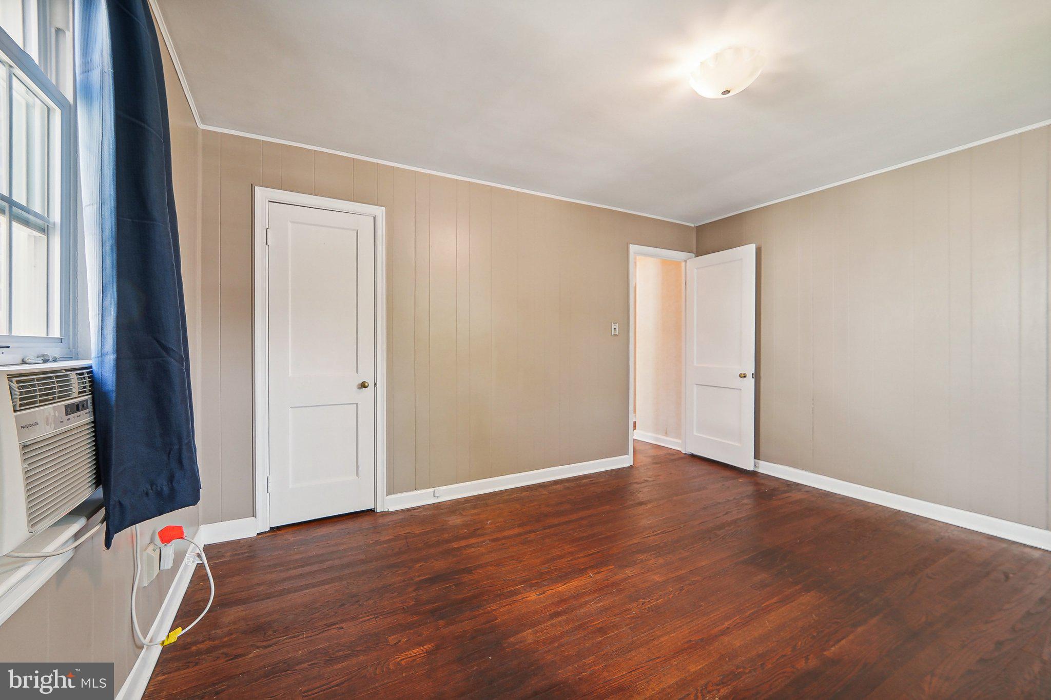 OAK CREST - Residential Lease