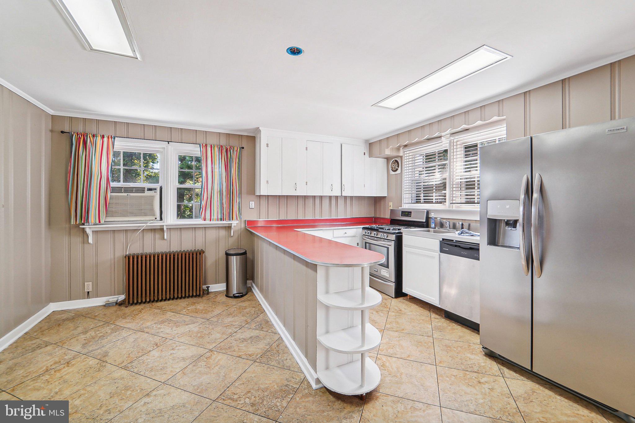 OAK CREST - Residential Lease