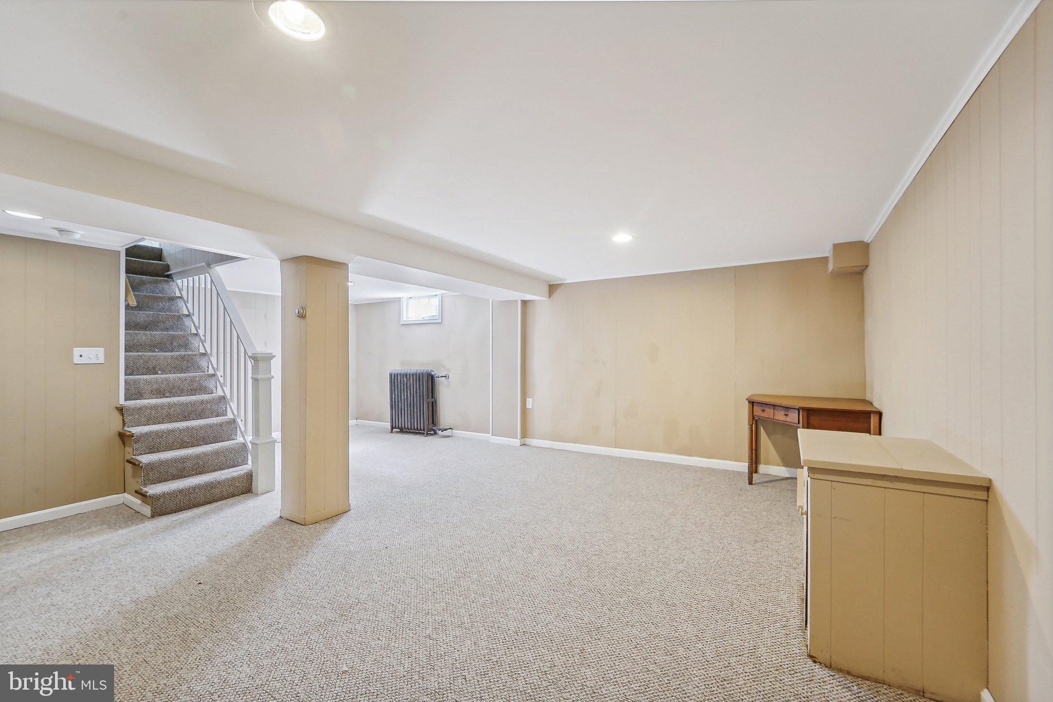 OAK CREST - Residential Lease