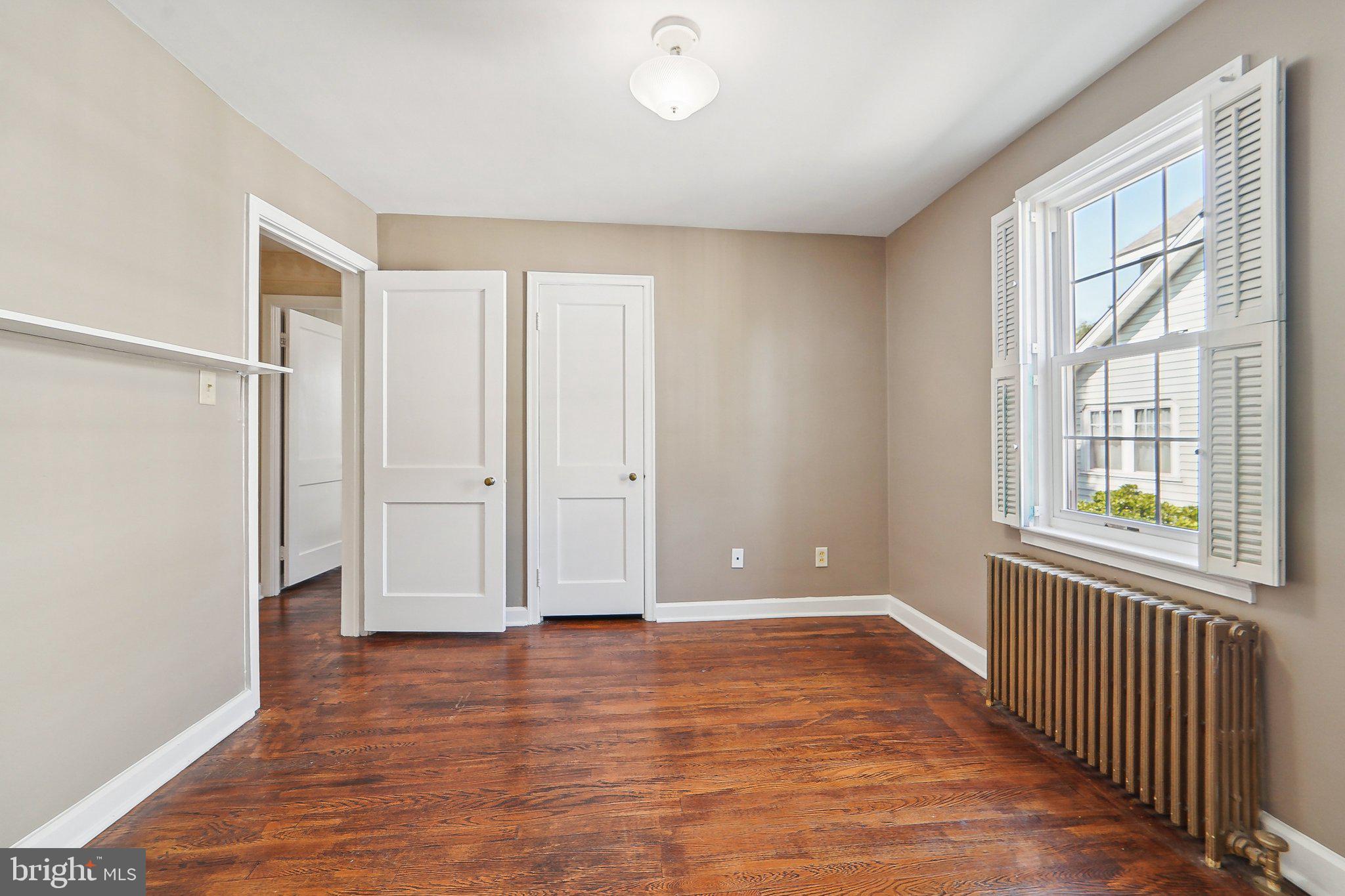 OAK CREST - Residential Lease