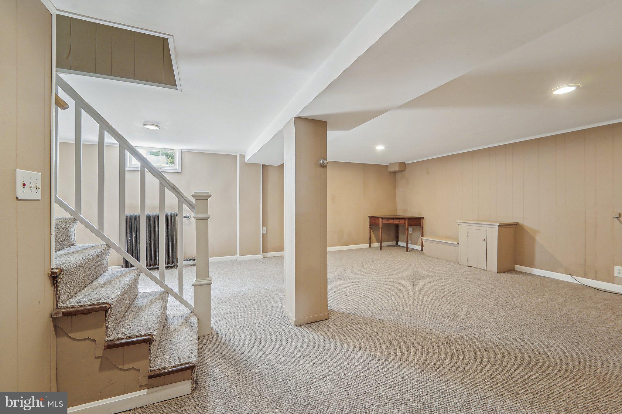 OAK CREST - Residential Lease