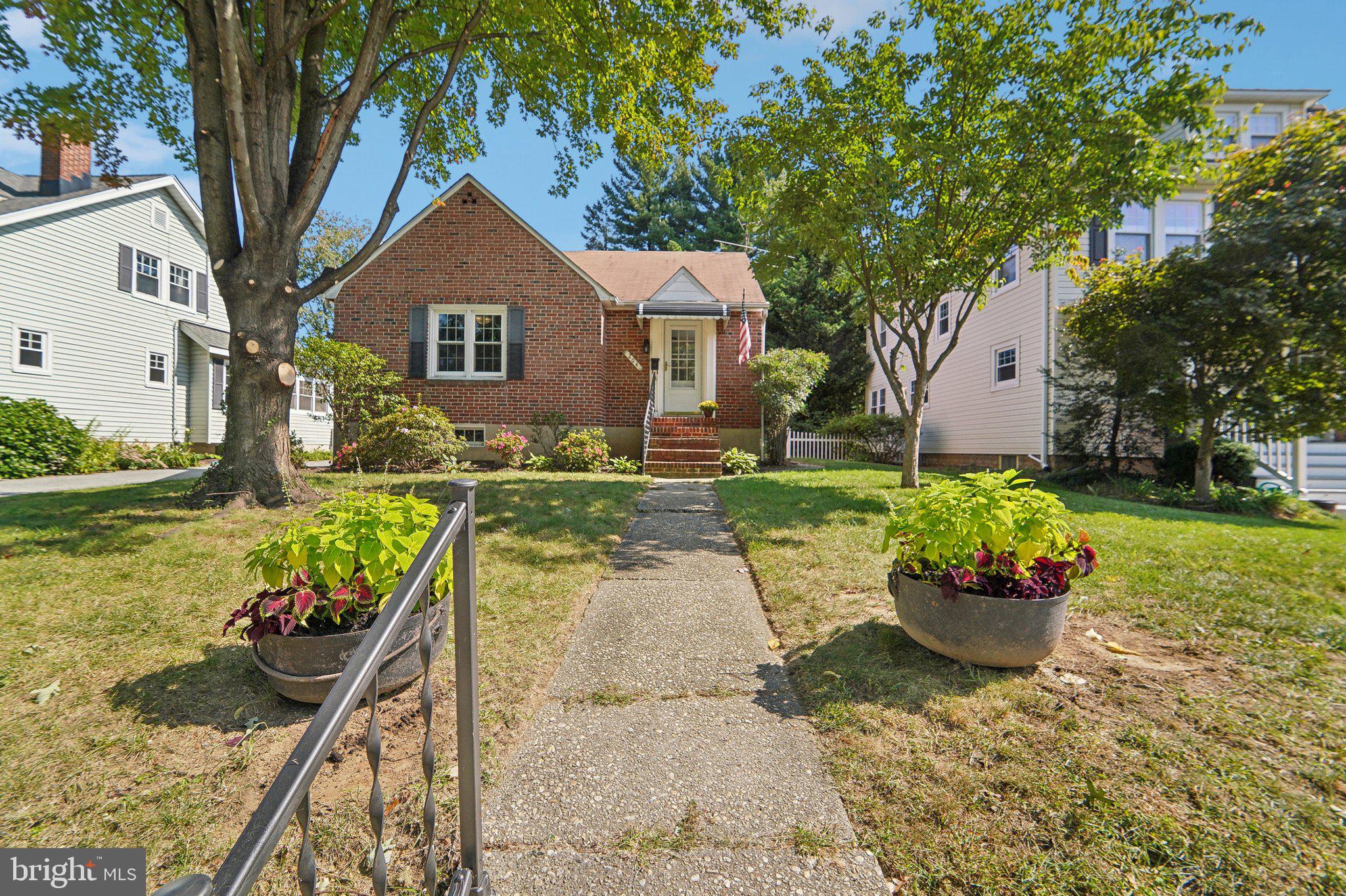 OAK CREST - Residential Lease