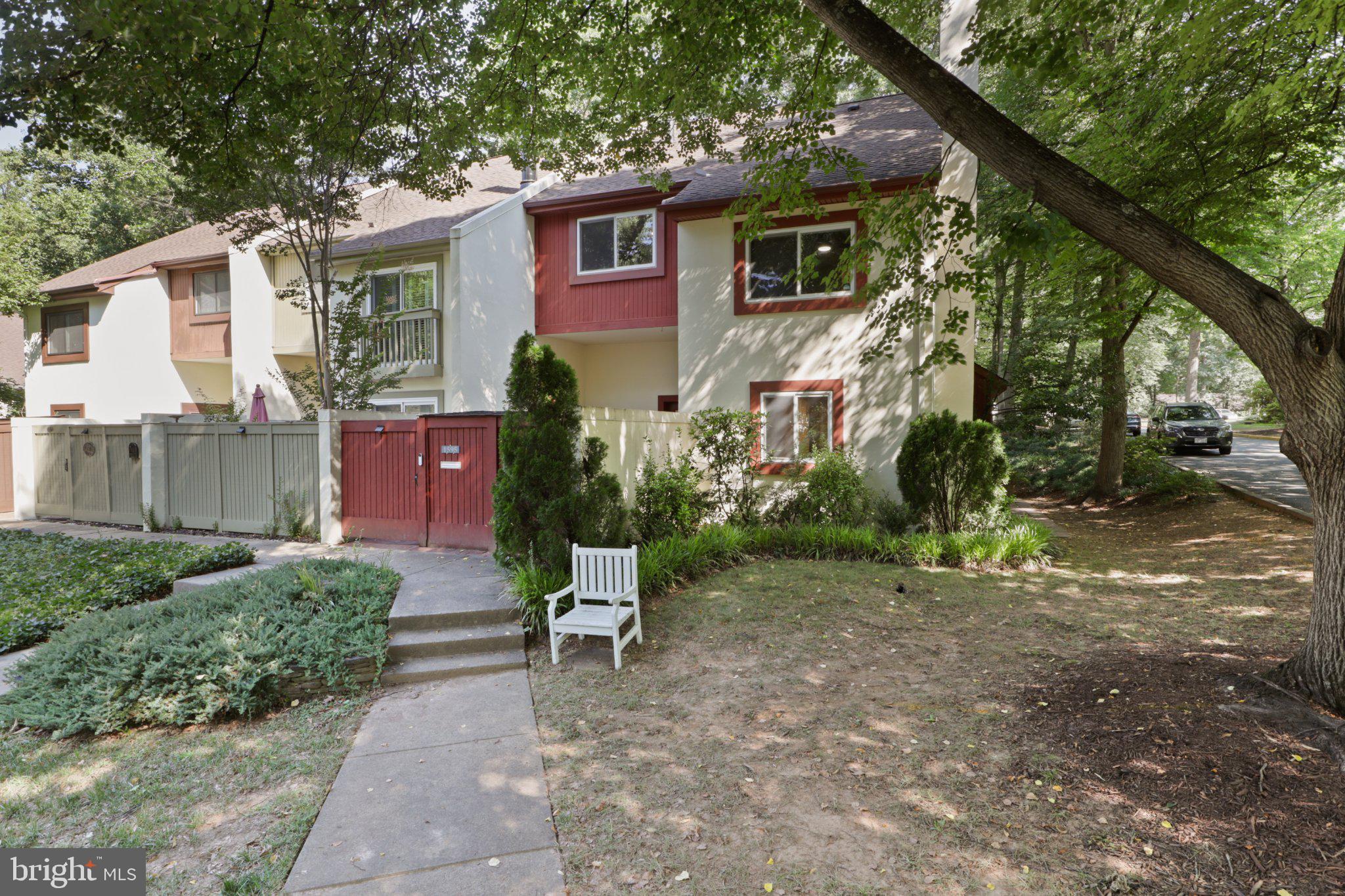 1595 INLET COURT