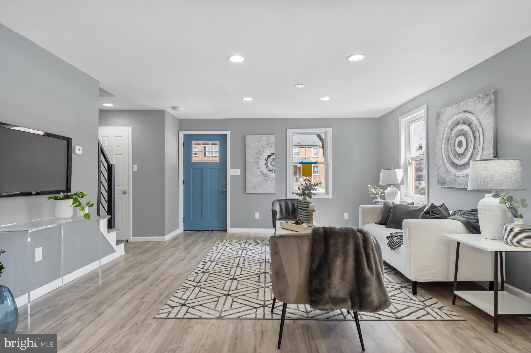 CHINQUAPIN PARK - Residential