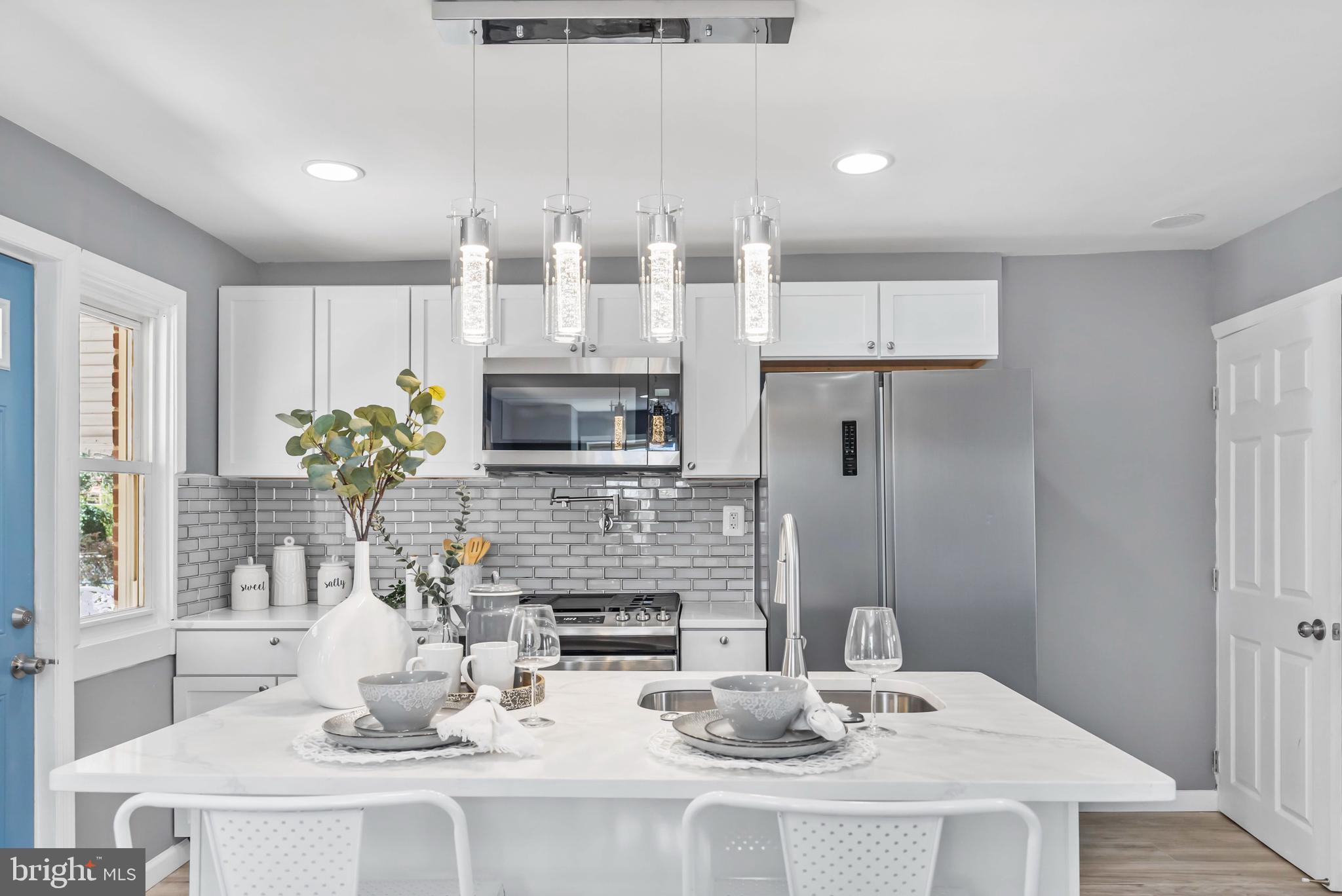 CHINQUAPIN PARK - Residential