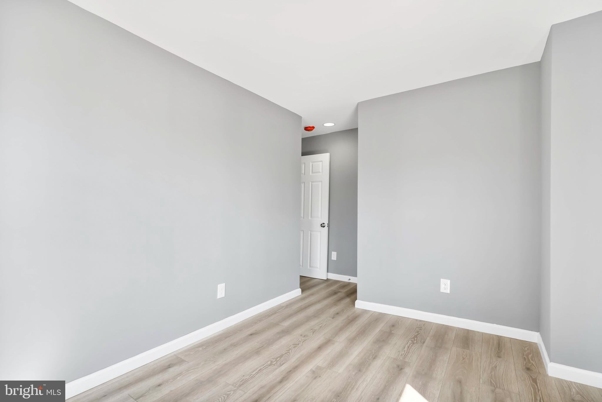 CHINQUAPIN PARK - Residential