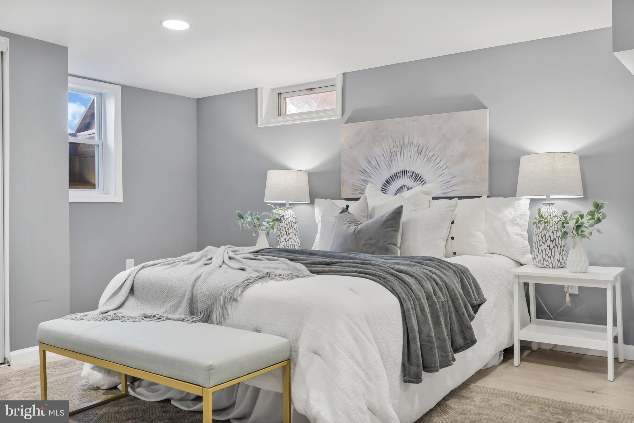 CHINQUAPIN PARK - Residential