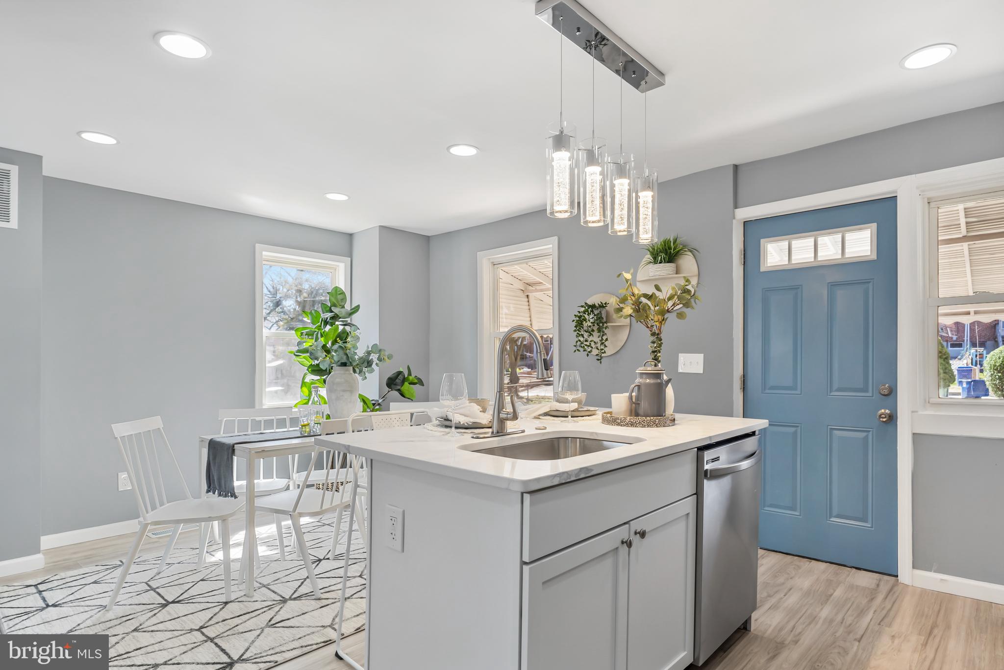 CHINQUAPIN PARK - Residential