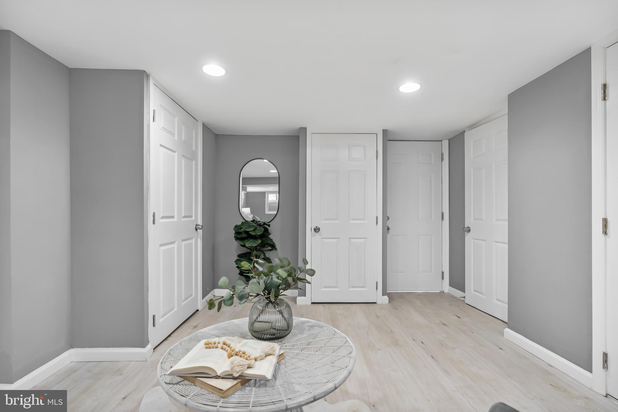 CHINQUAPIN PARK - Residential