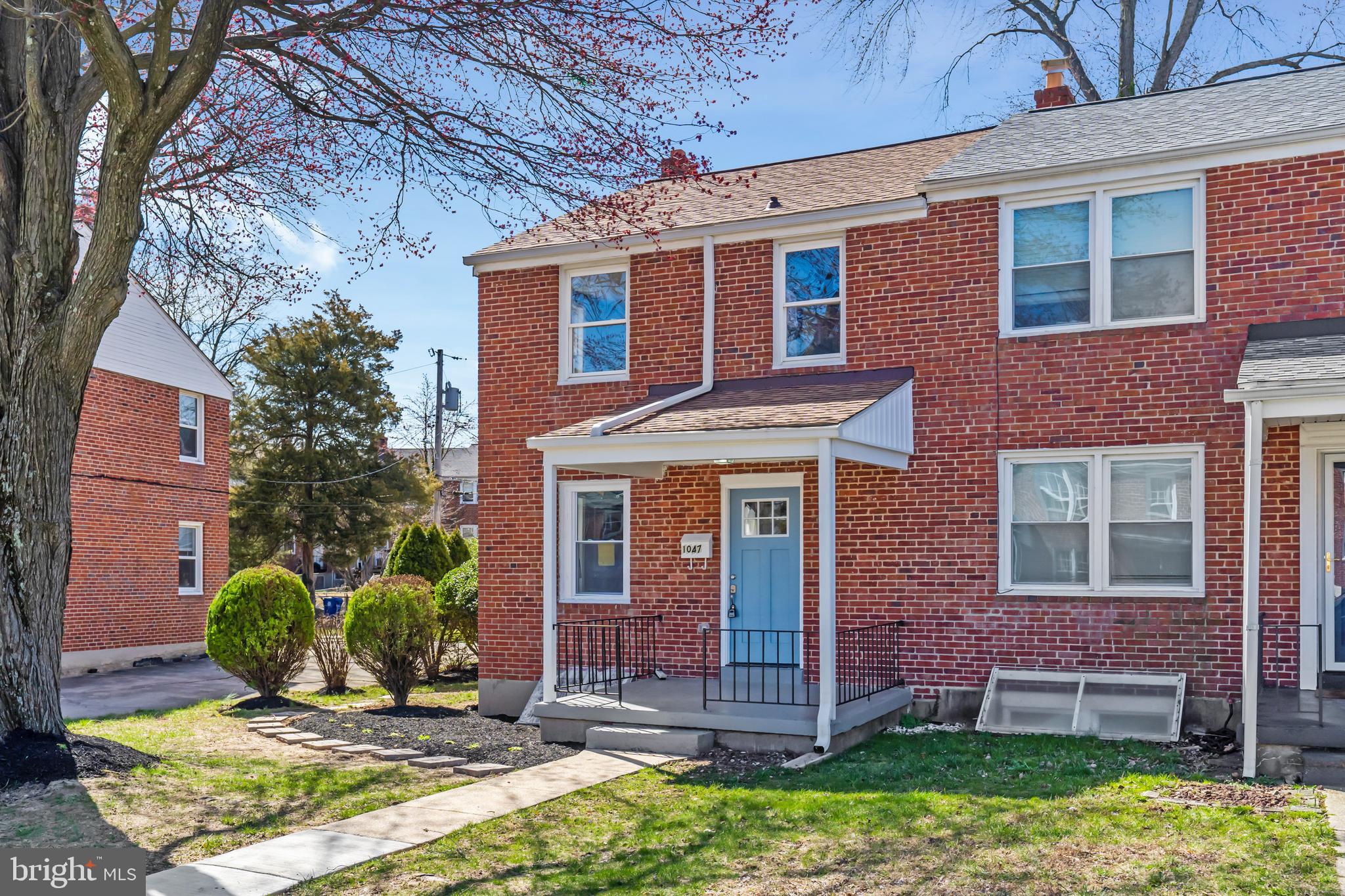 CHINQUAPIN PARK - Residential