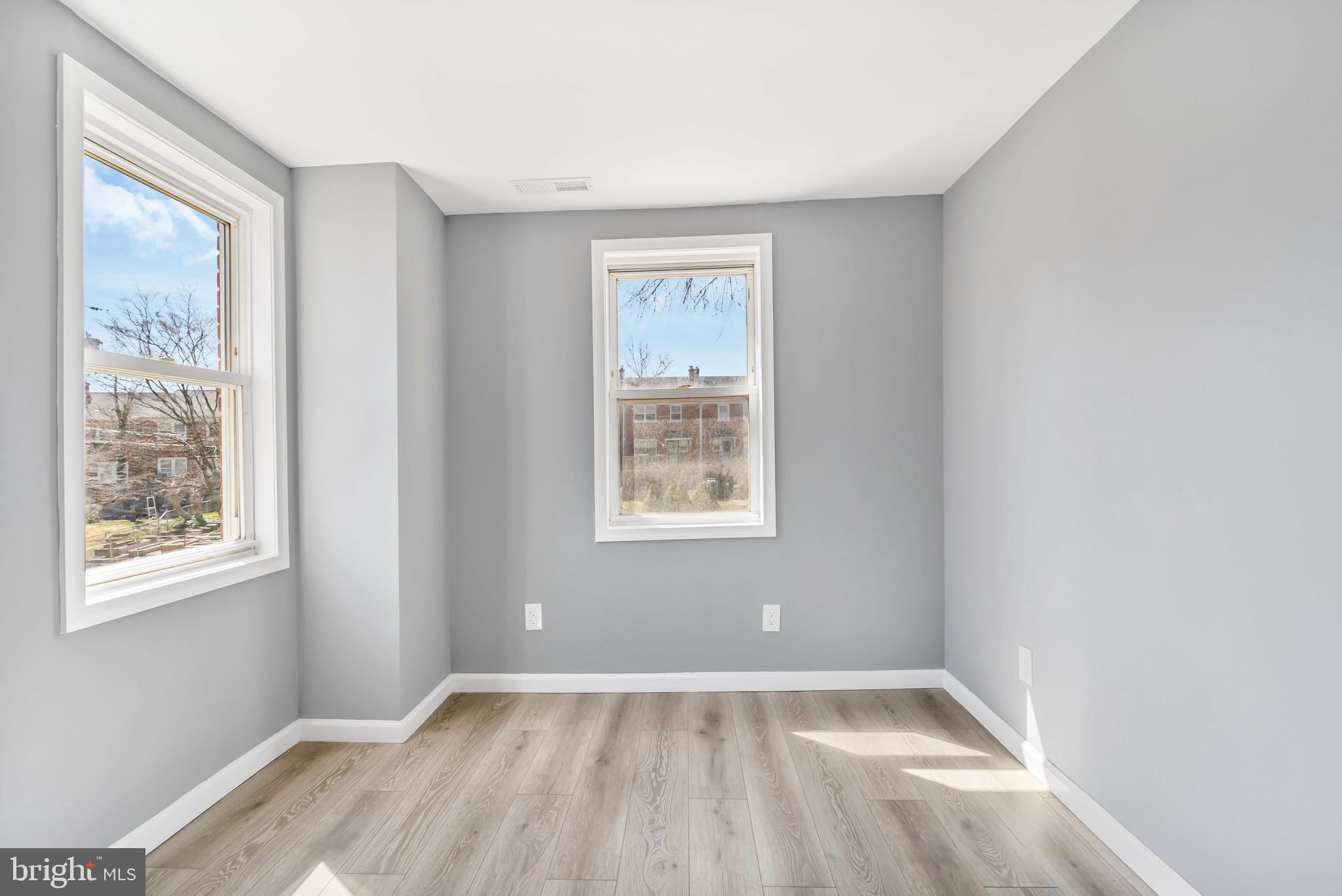 CHINQUAPIN PARK - Residential