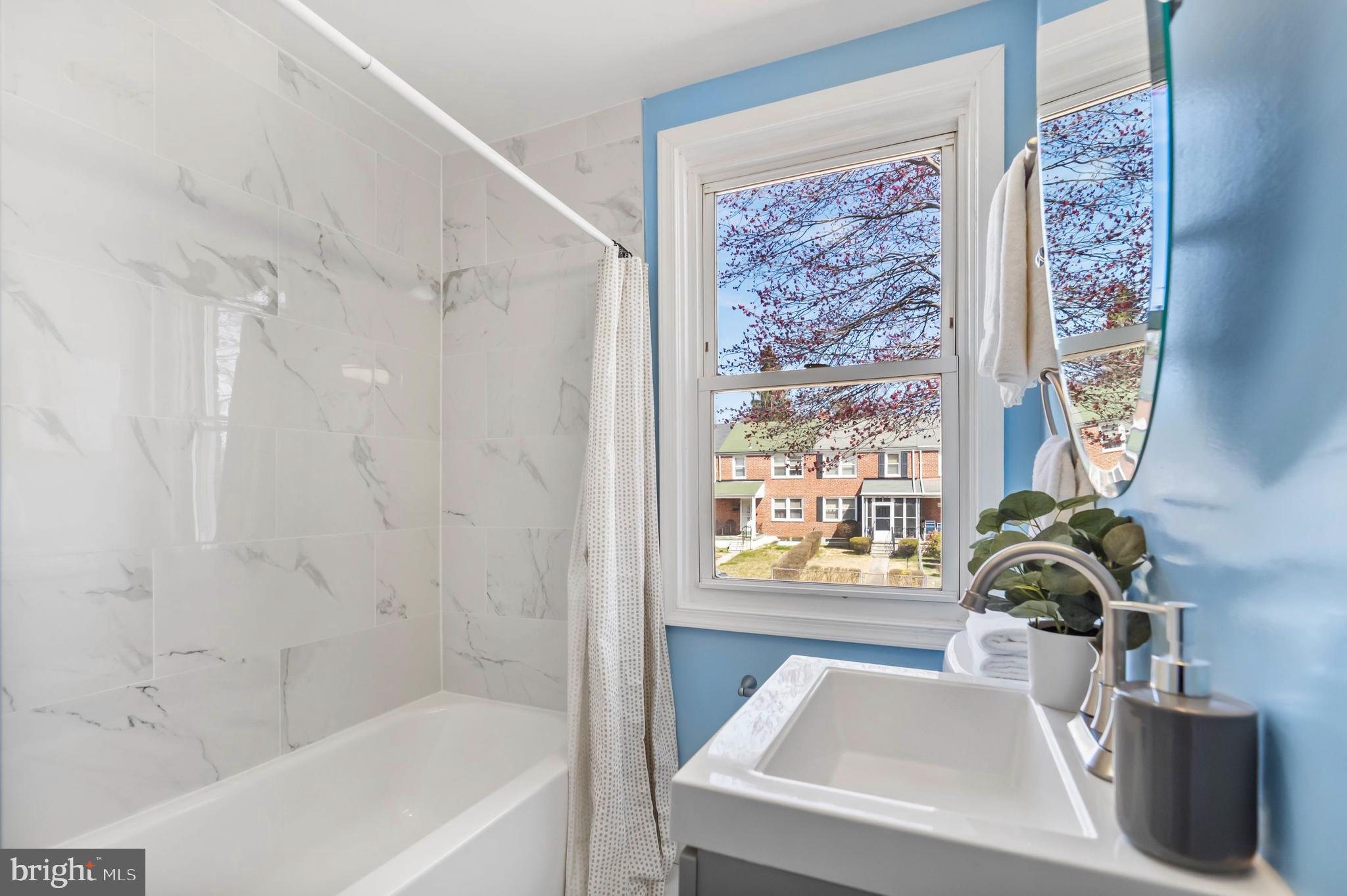 CHINQUAPIN PARK - Residential