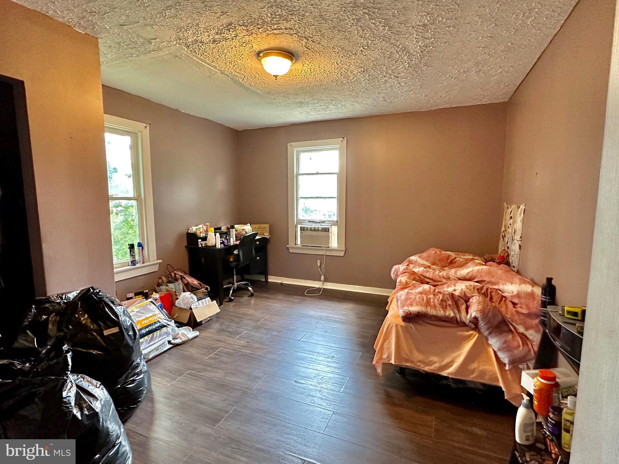 SOUTH END - Residential