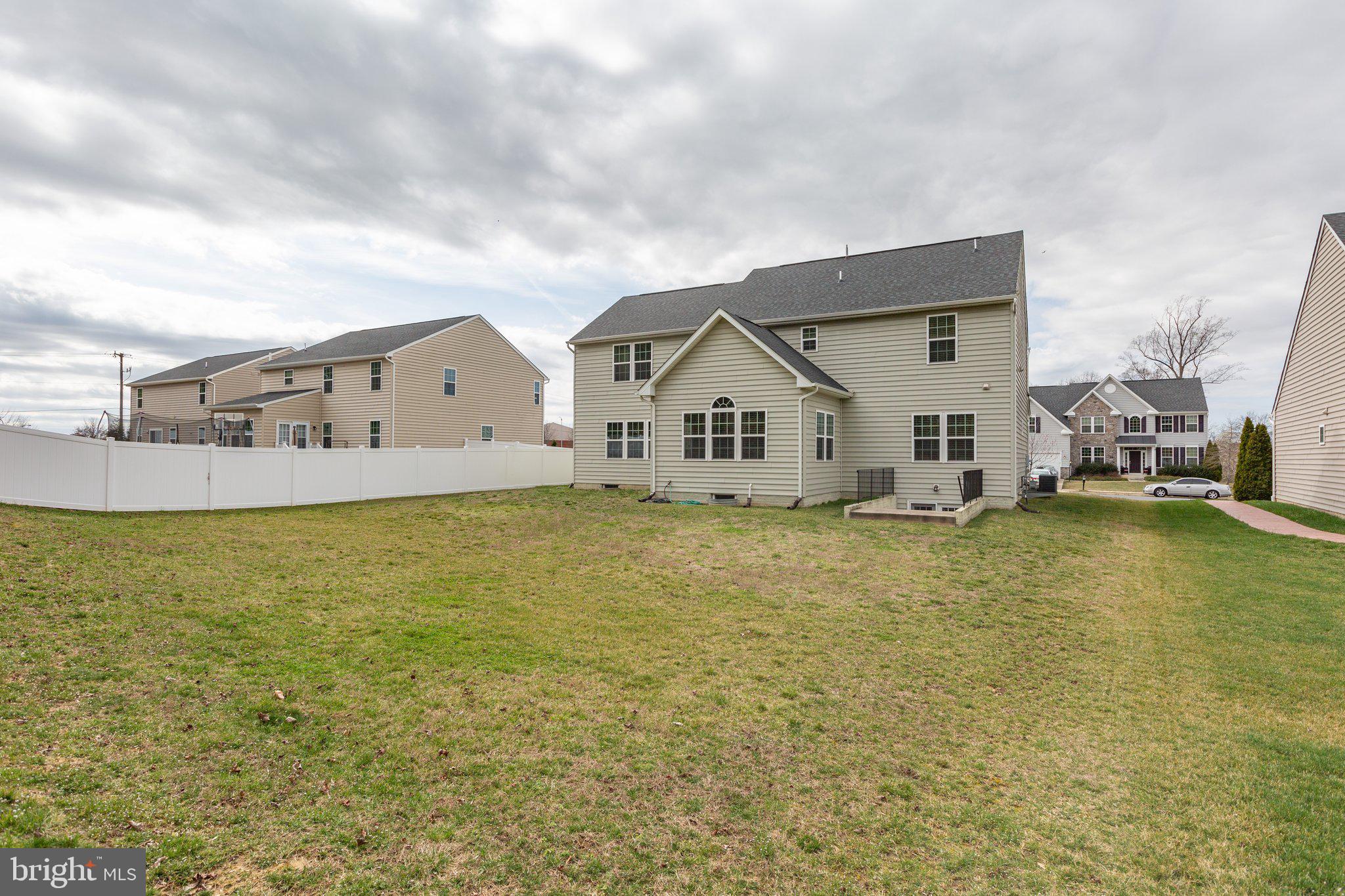 LIBERTY KNOLLS - Residential