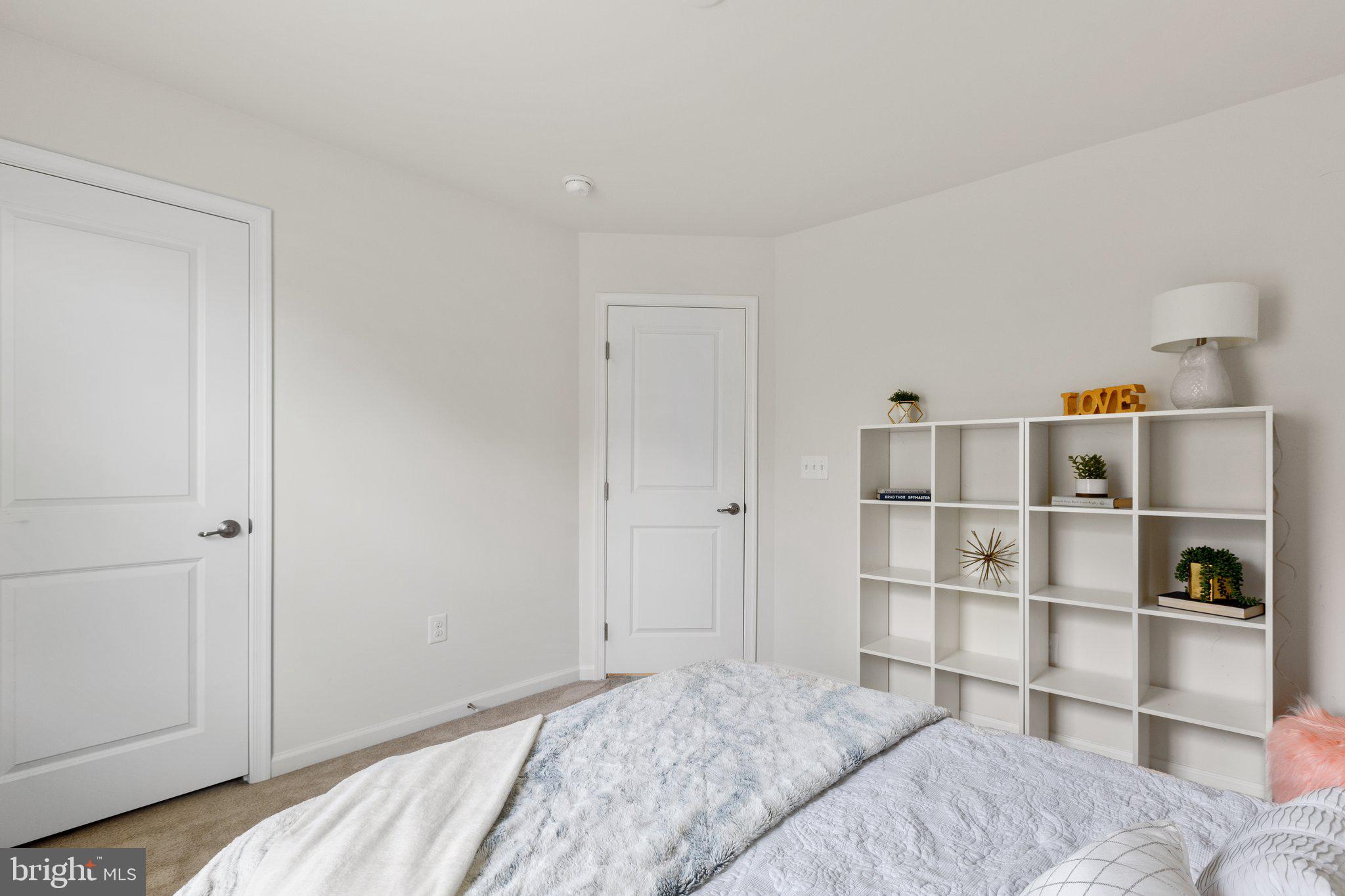 LIBERTY KNOLLS - Residential