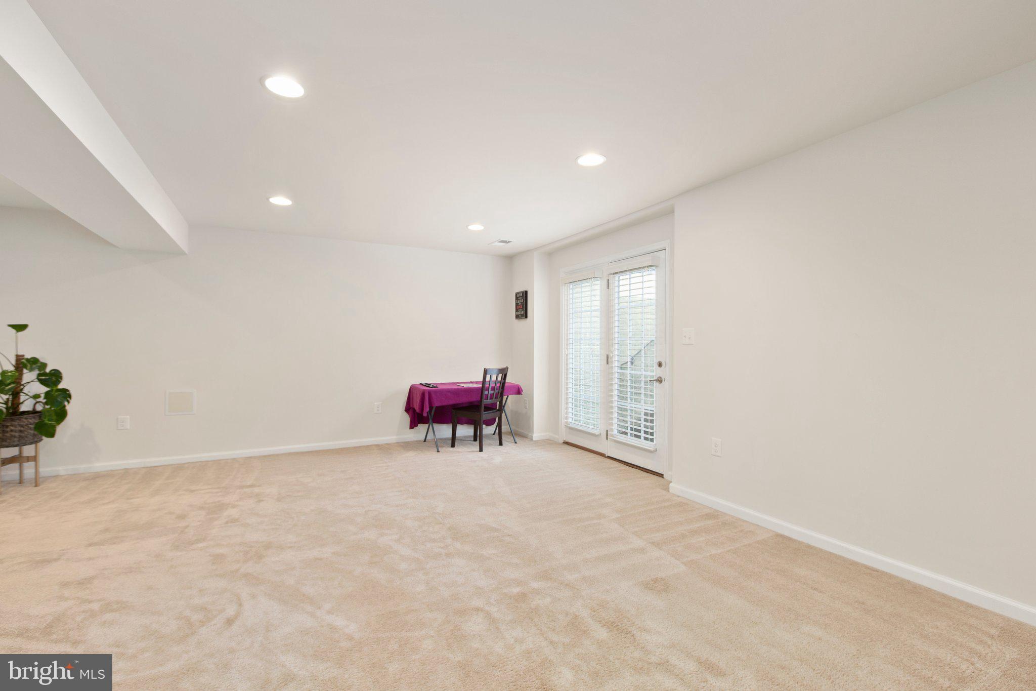 LIBERTY KNOLLS - Residential