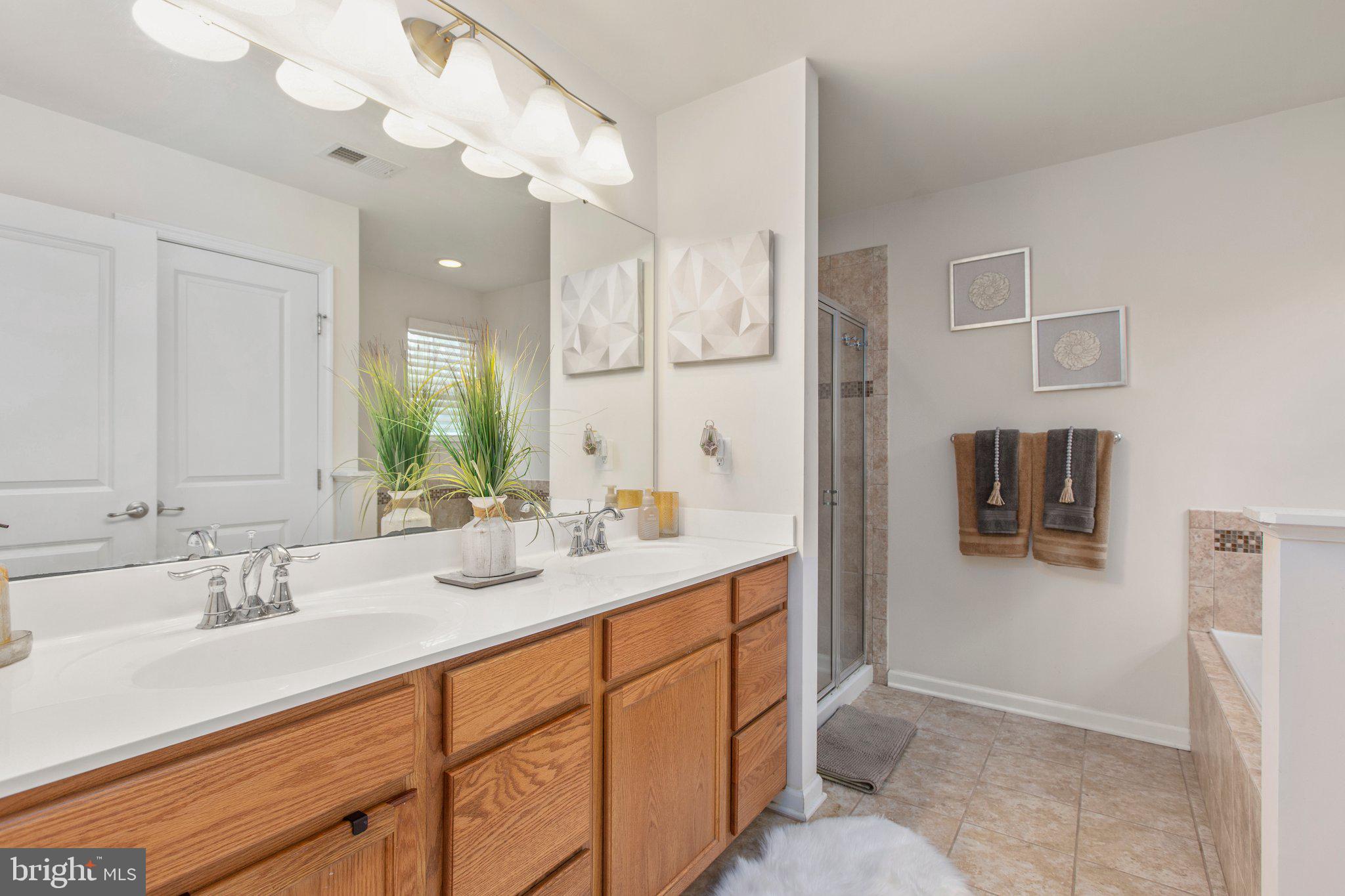 LIBERTY KNOLLS - Residential