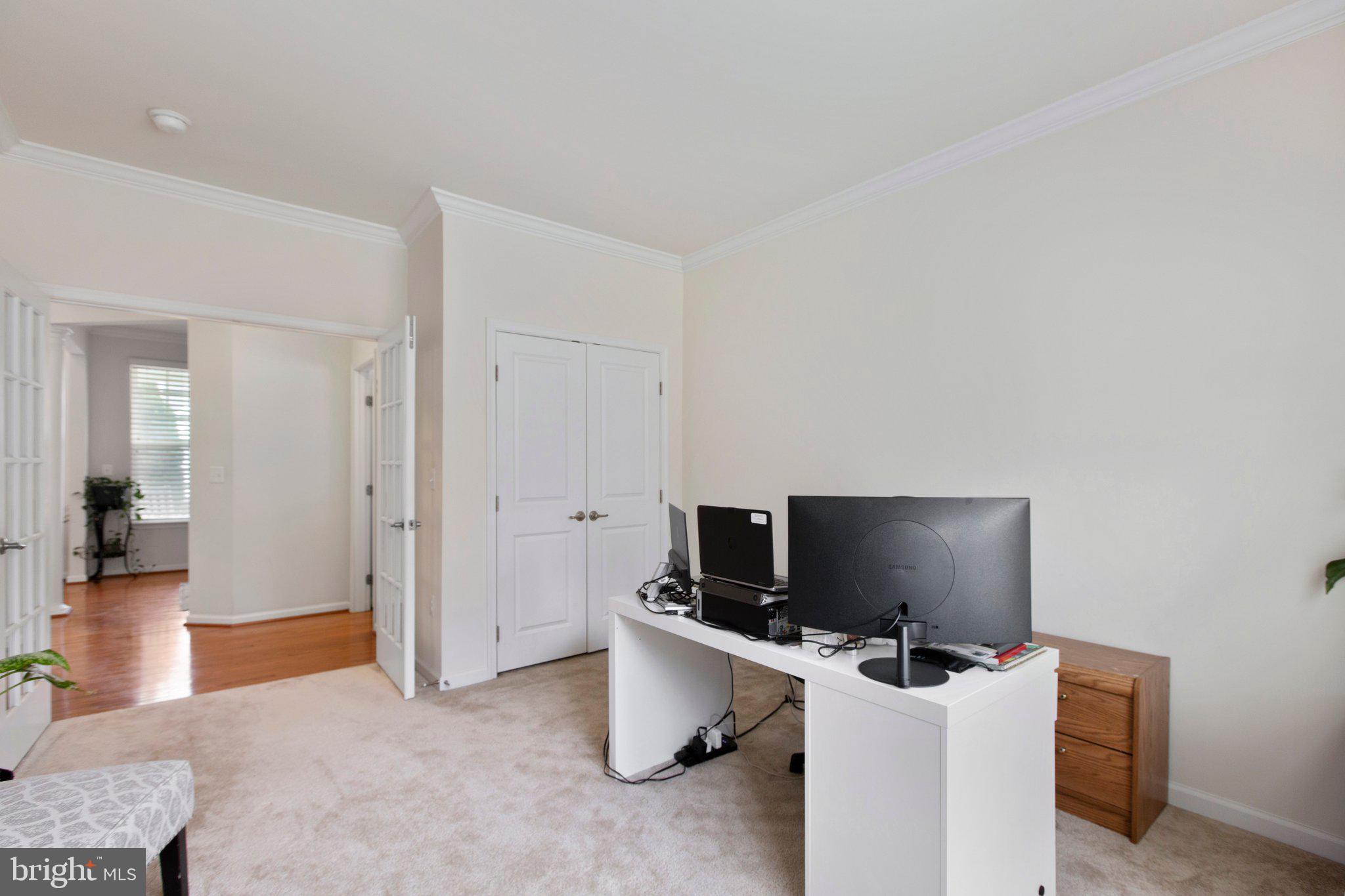 LIBERTY KNOLLS - Residential