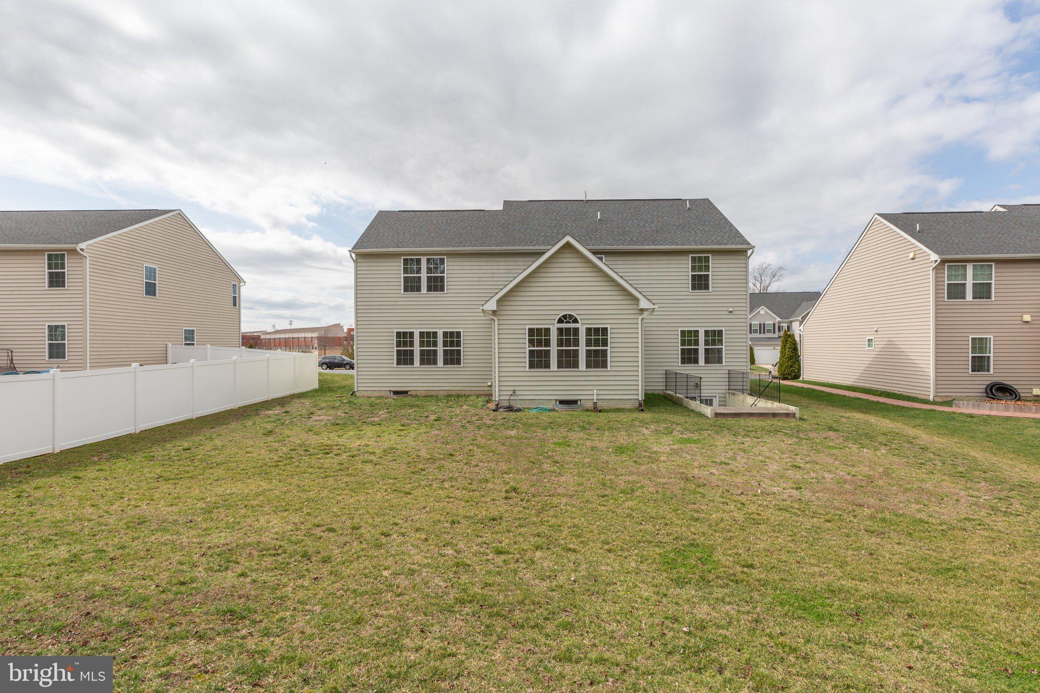 LIBERTY KNOLLS - Residential