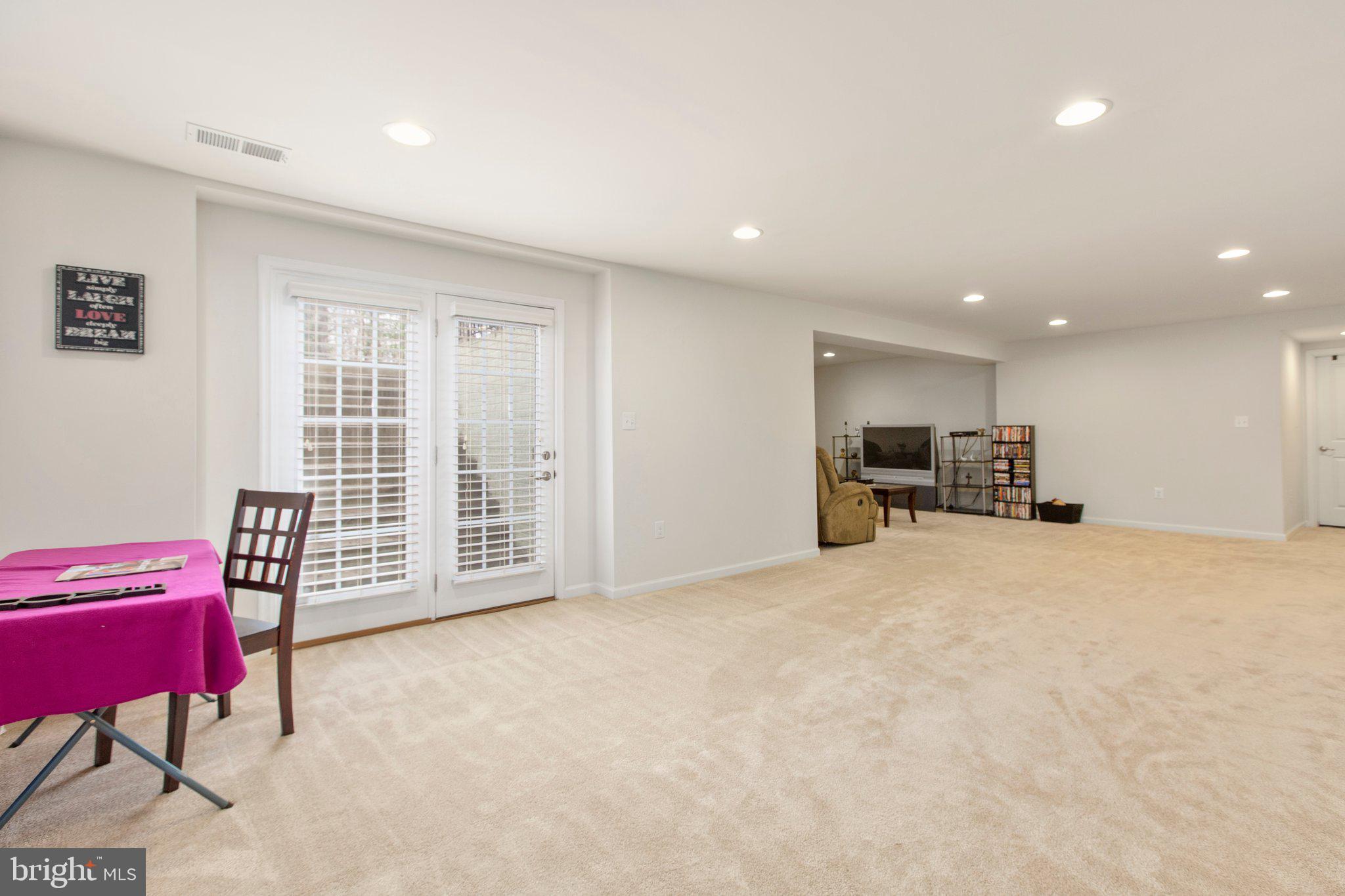 LIBERTY KNOLLS - Residential