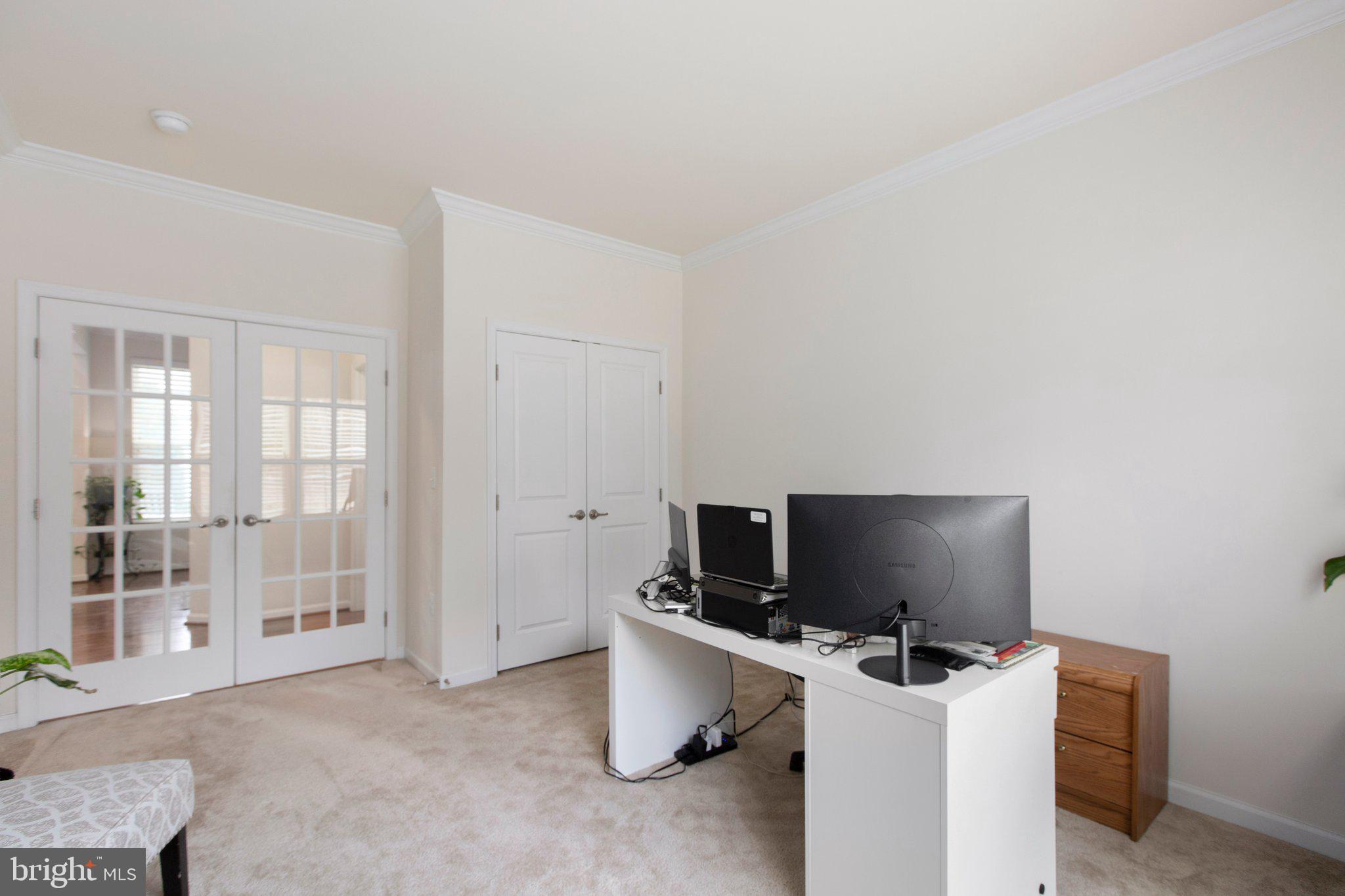 LIBERTY KNOLLS - Residential