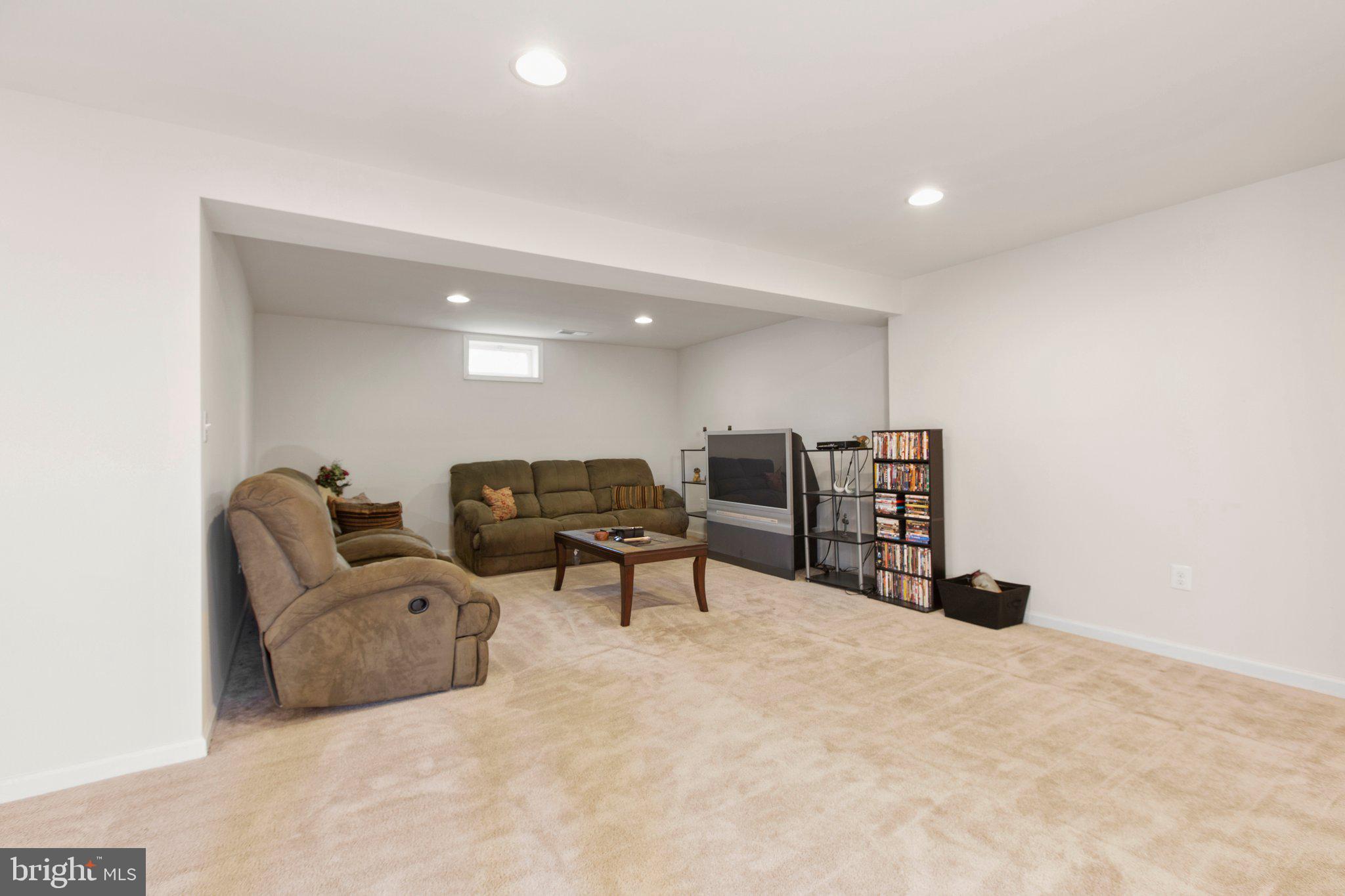 LIBERTY KNOLLS - Residential